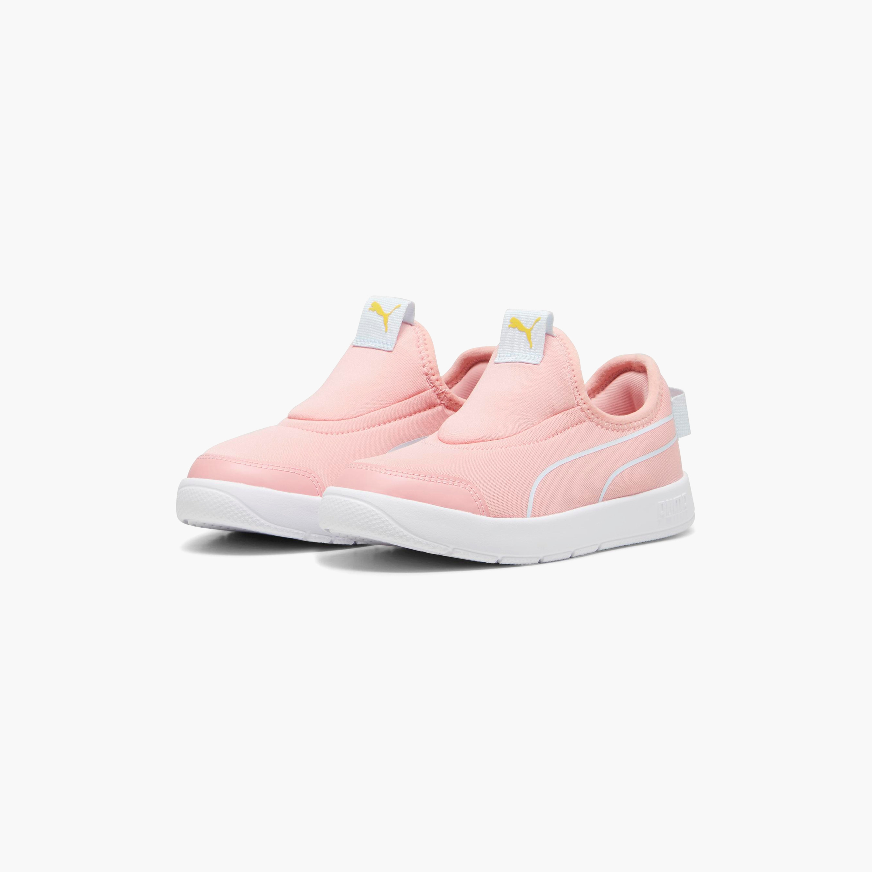 حذاء رياضي كورتفليكس في3 سليب أون للفتيات من بوما 398880 | OE-girls-shoes-sneakers-image-1