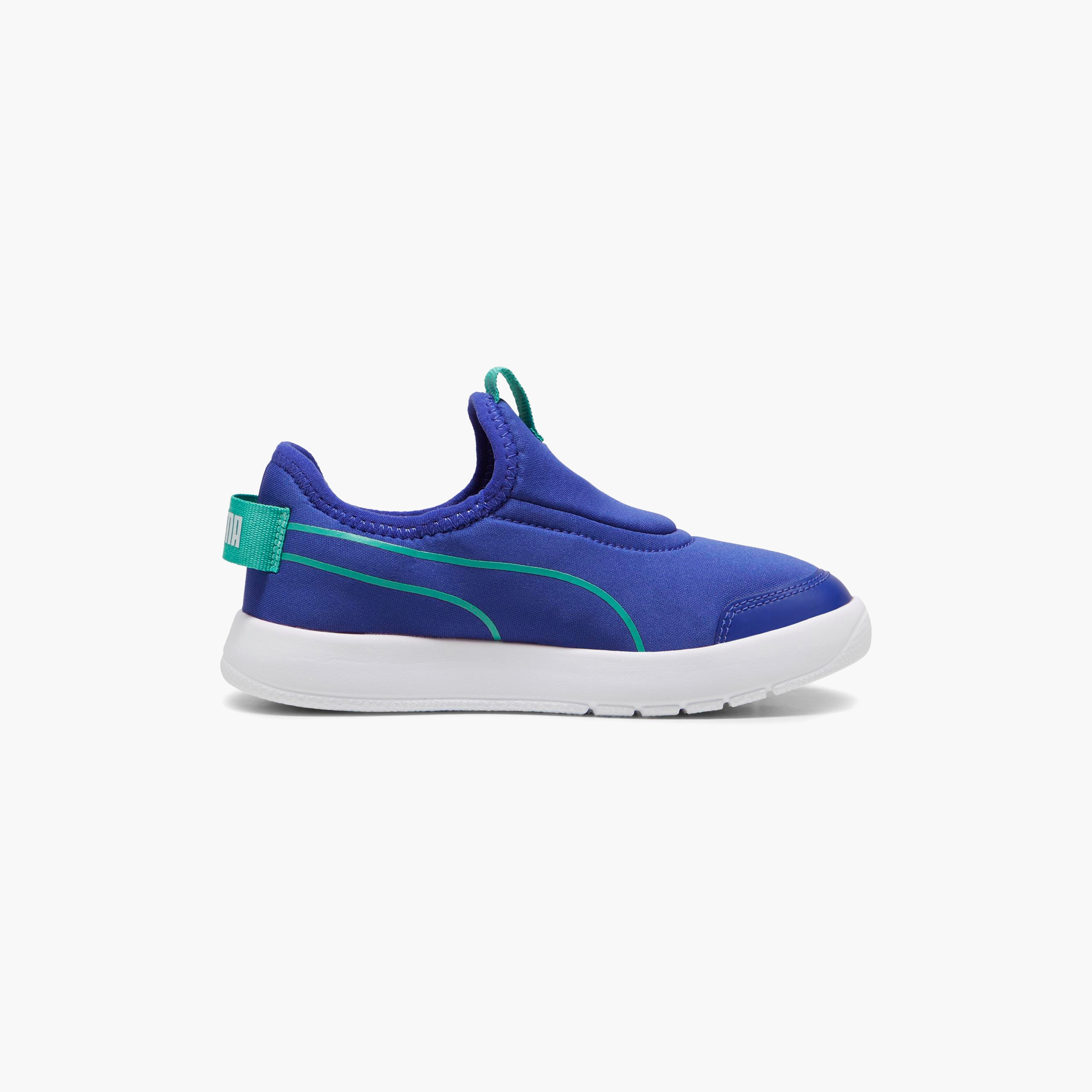 حذاء رياضي كورتفليكس في3 سليب أون للأولاد من بوما 398880 | OE-sports-boys-shoes-image-4