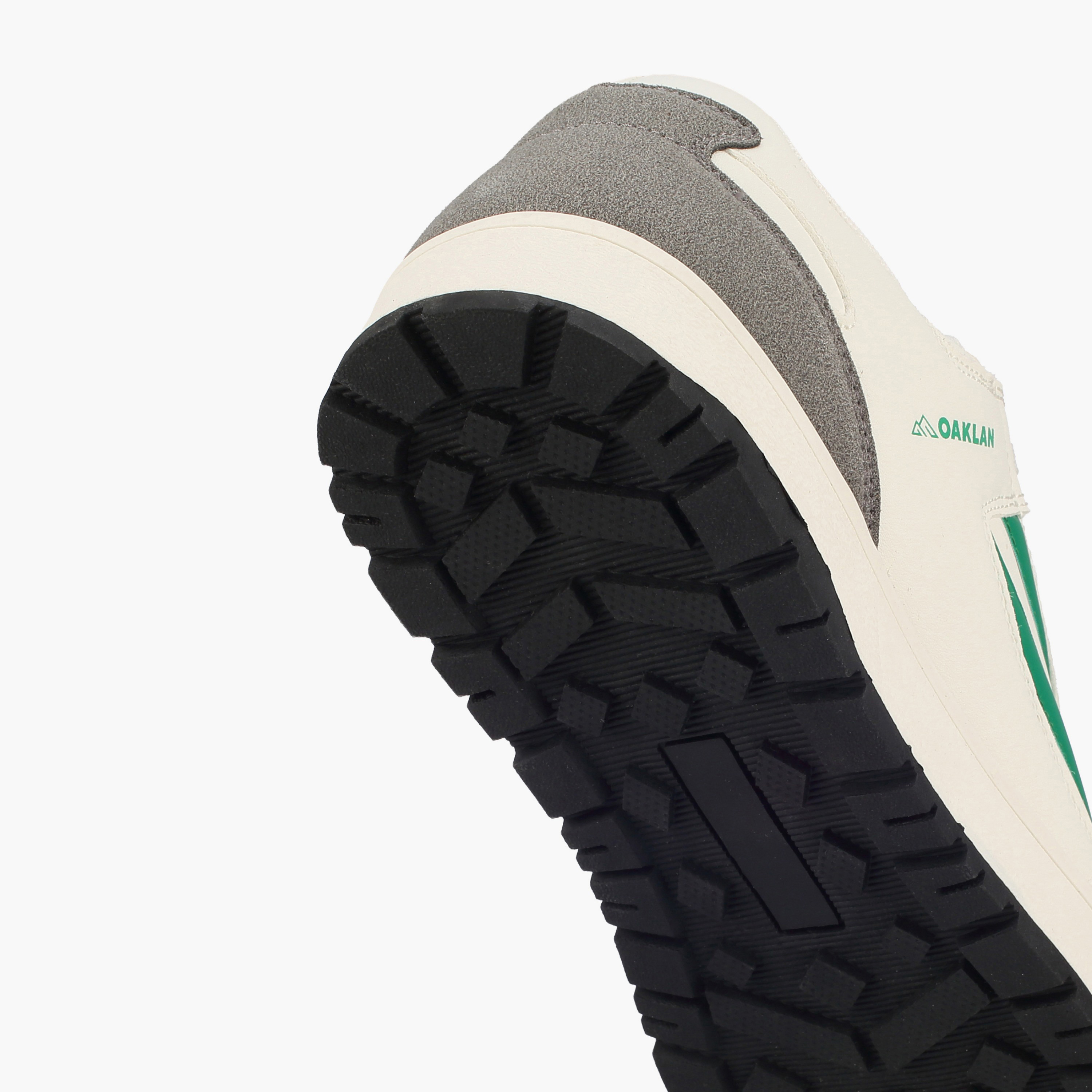 حذاء سنيكرز بطول الكاحل ورباط إغلاق للرجال من أوكلان من شو إكسبريس-men-shoes-sneakers-image-5