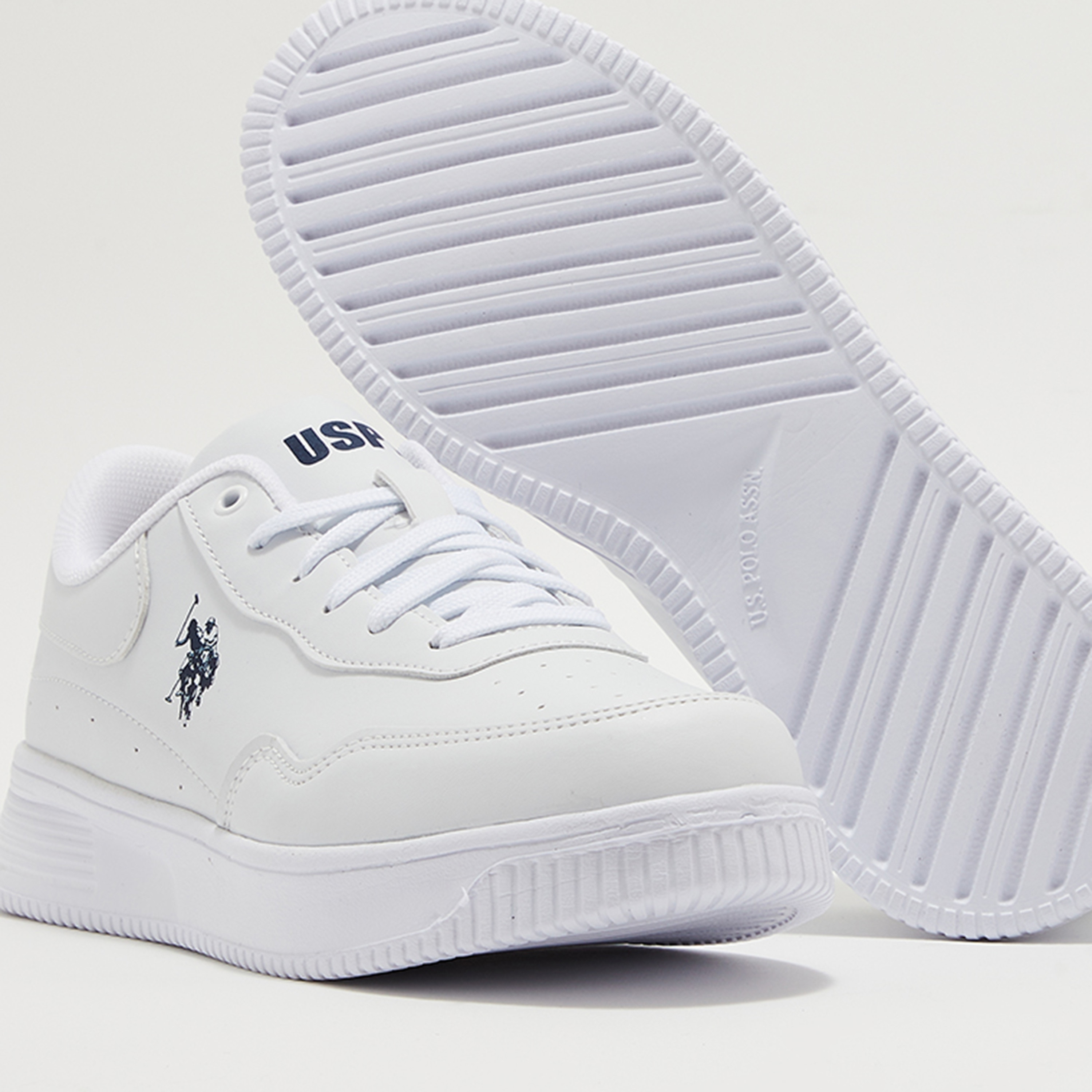 حذاء يو إس بولو نسائي برباط علوي منخفض 3M-ABE-3FX-women-shoes-sneakers-image-4