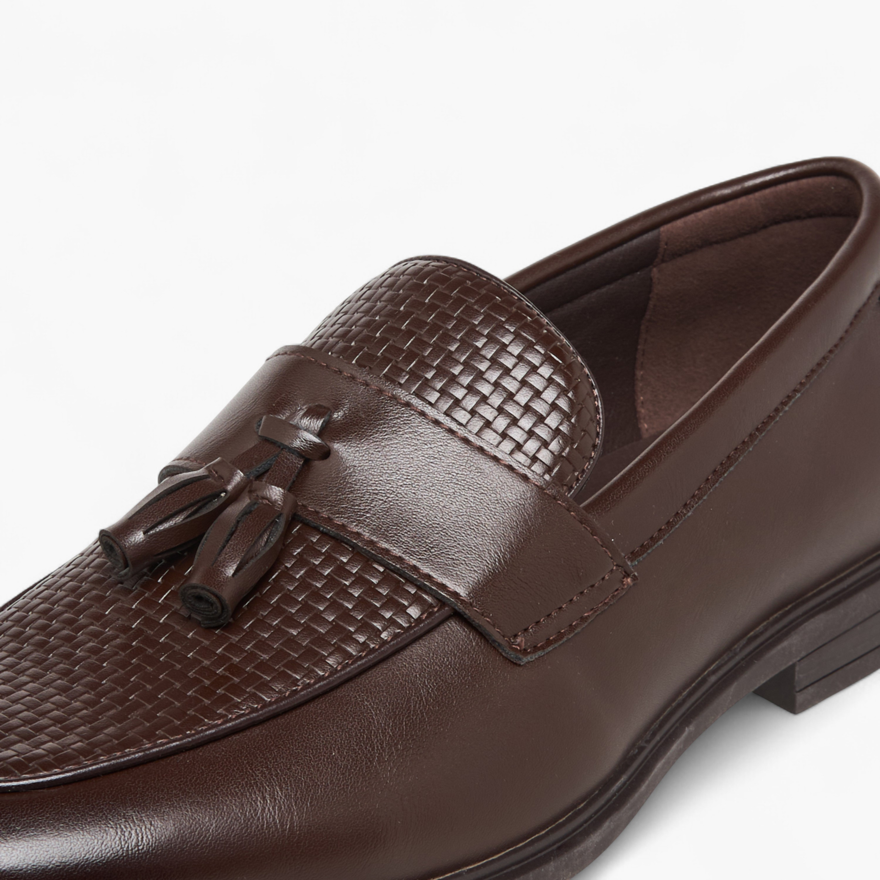 حذاء لوفر بتفاصيل شراشيب للرجال من إل بي إل من شو إكسبريس-men-shoes-formalshoes-image-4