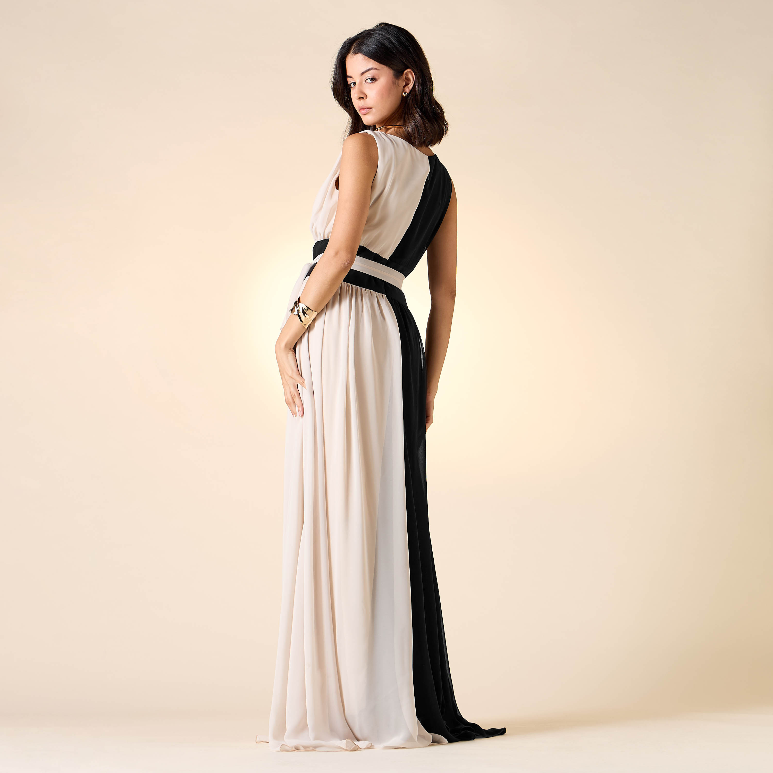 فستان دون أكمام بياقة V وحزام رباط ونمط ألواح من جولدن أبل-women-clothing-dresses-image-3