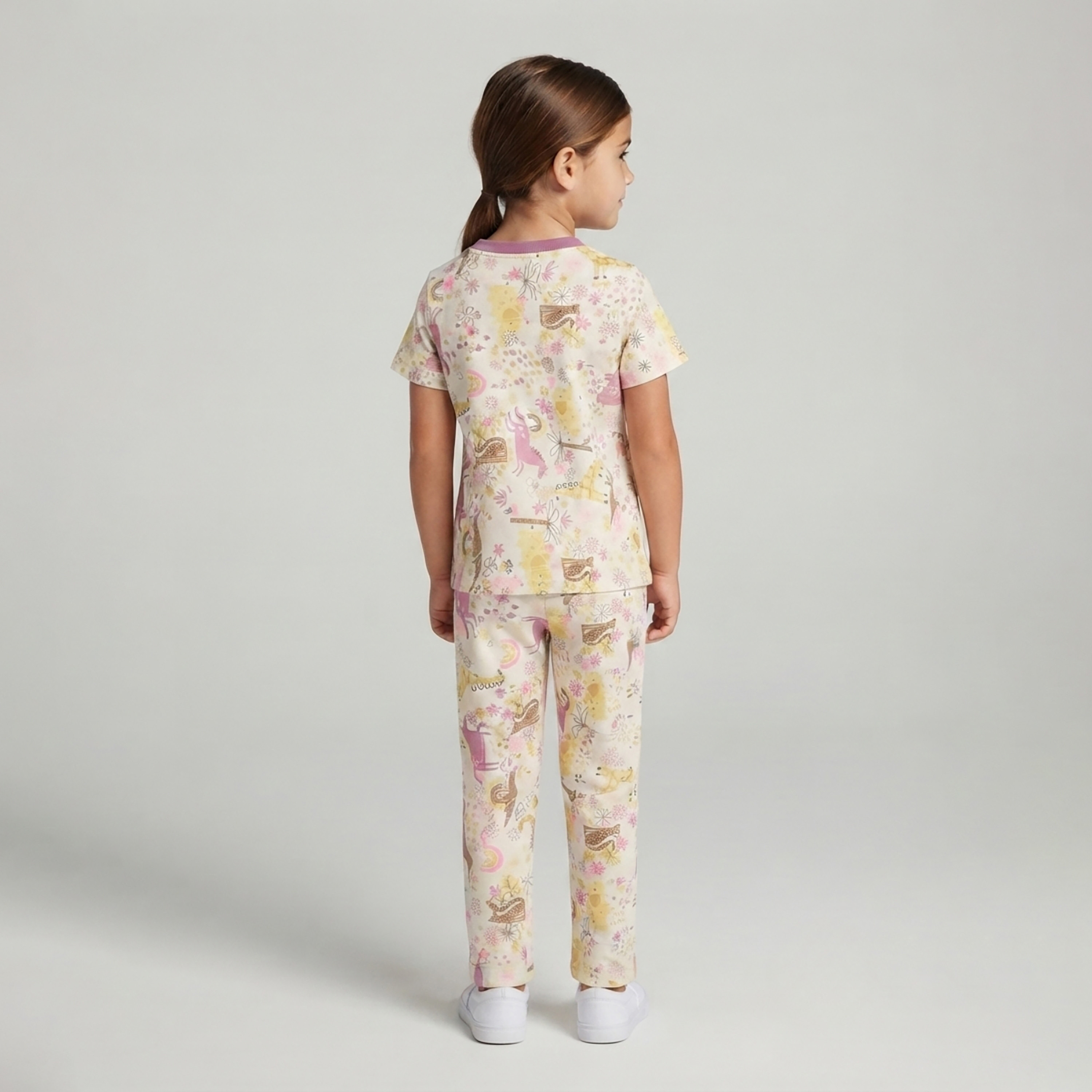 طقم تيشرت بأكمام قصيرة وبنطال بيجامة بطبعة وحيد القرن من بيبي كلو-baby-girls-clothing-setsandcoords-image-2