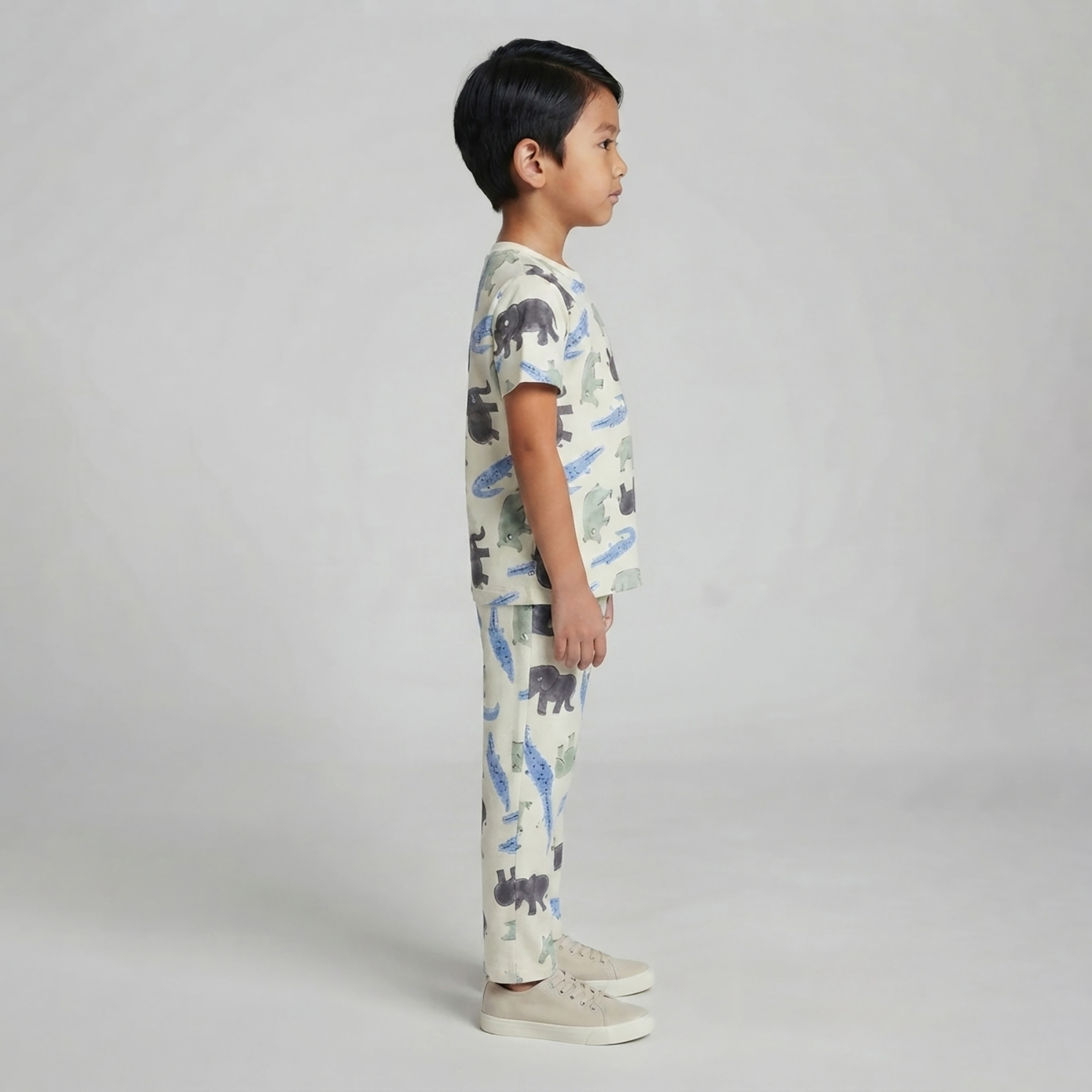 طقم تيشرت بأكمام قصيرة وبنطال بيجامة بطبعة حيوانات السفاري من بيبي كلو-boys-clothing-setsandcoords-image-3