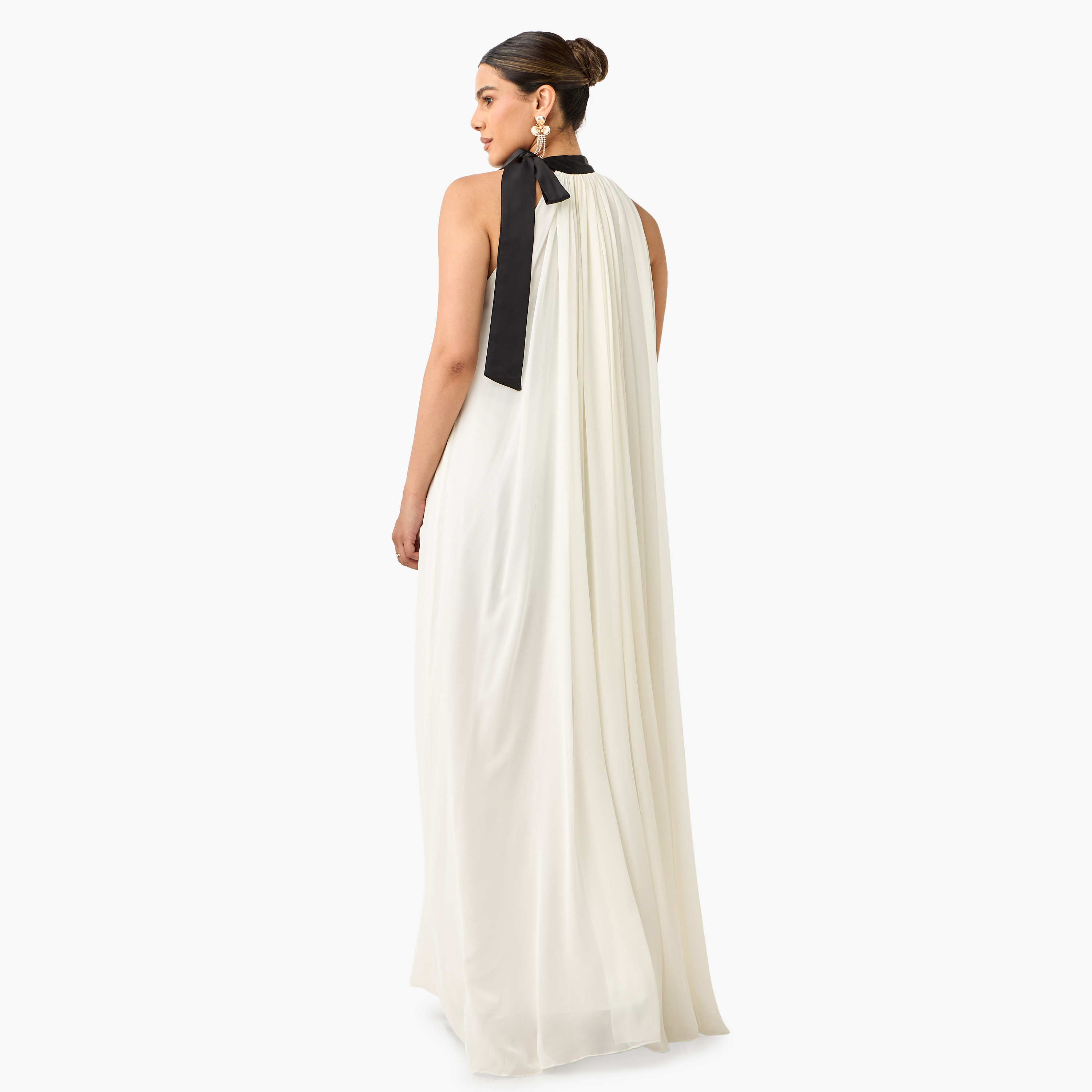 فستان سادة دون أكمام بتصميم شبه منحرف وياقة عالية من جولدن أبل-women-clothing-dresses-image-3