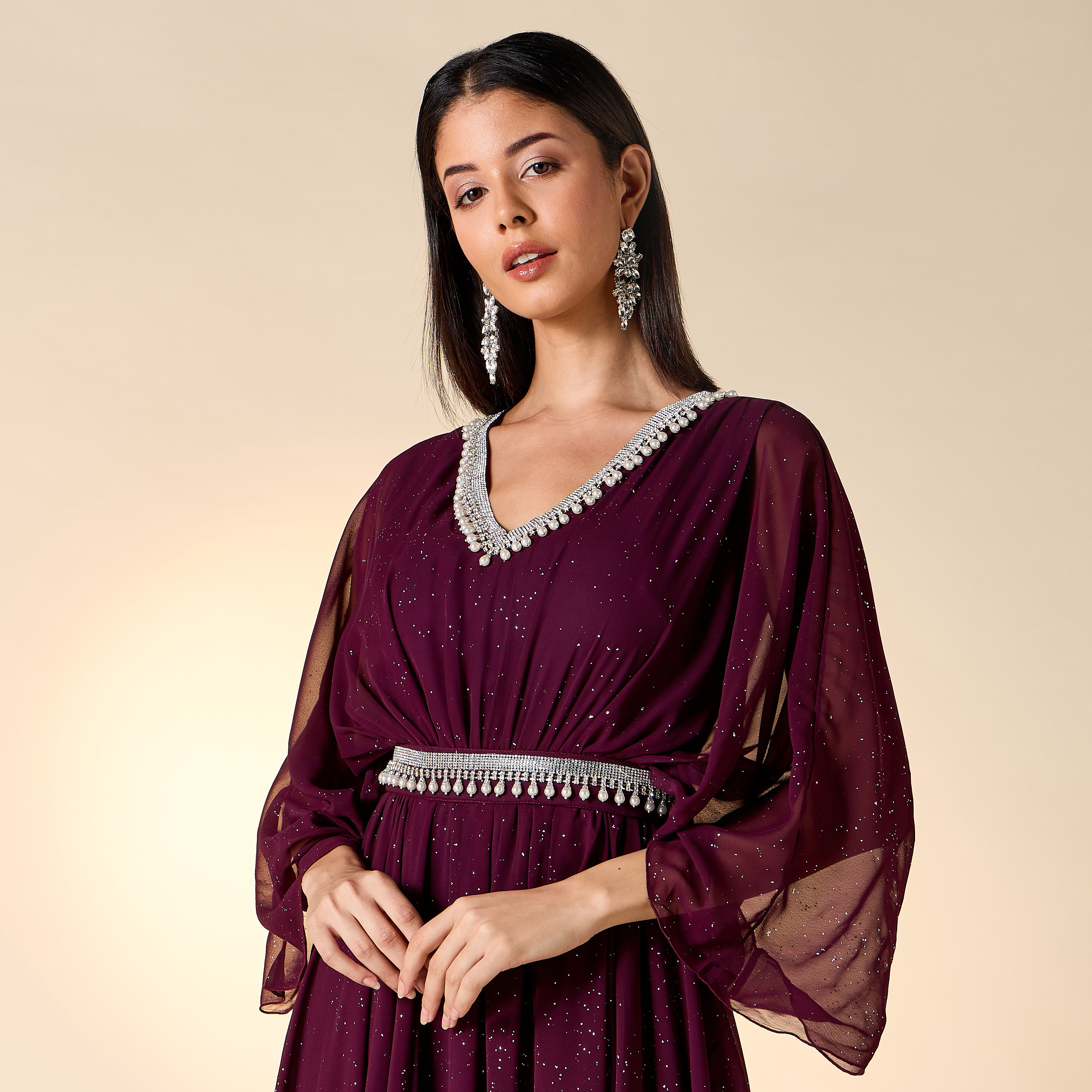 فستان مزيّن بياقة حرف V وحزام من جولدن آبل-women-clothing-dresses-image-10