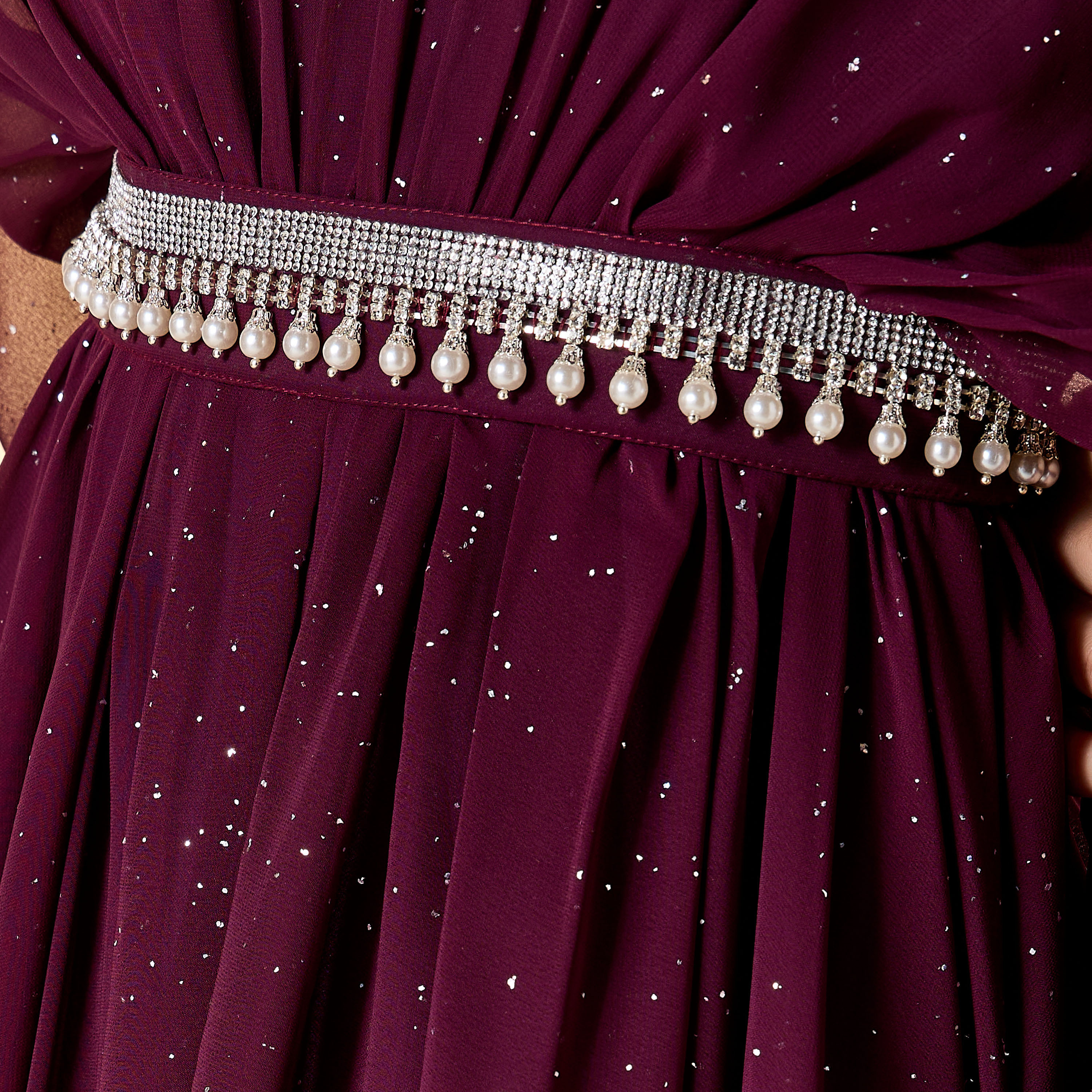 فستان مزيّن بياقة حرف V وحزام من جولدن آبل-women-clothing-dresses-image-11