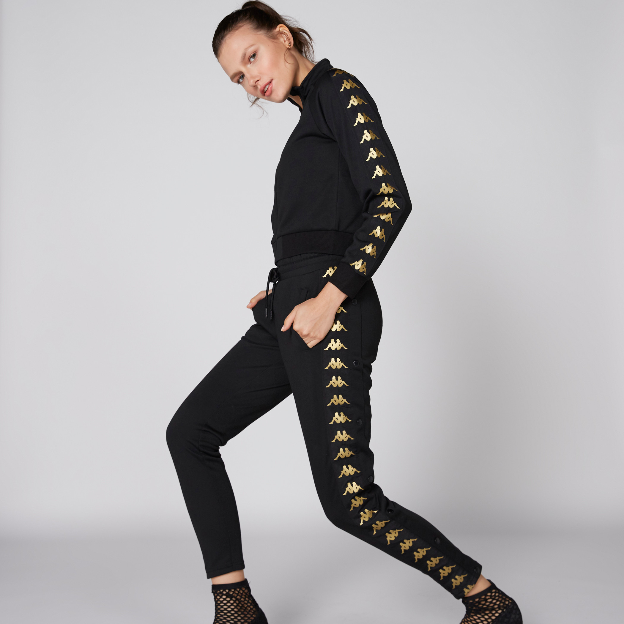 جاكيت بأكمام طويلة وسحّاب للإغلاق من كابا-sports-women-clothing-coatsandjackets-jackets-image-1