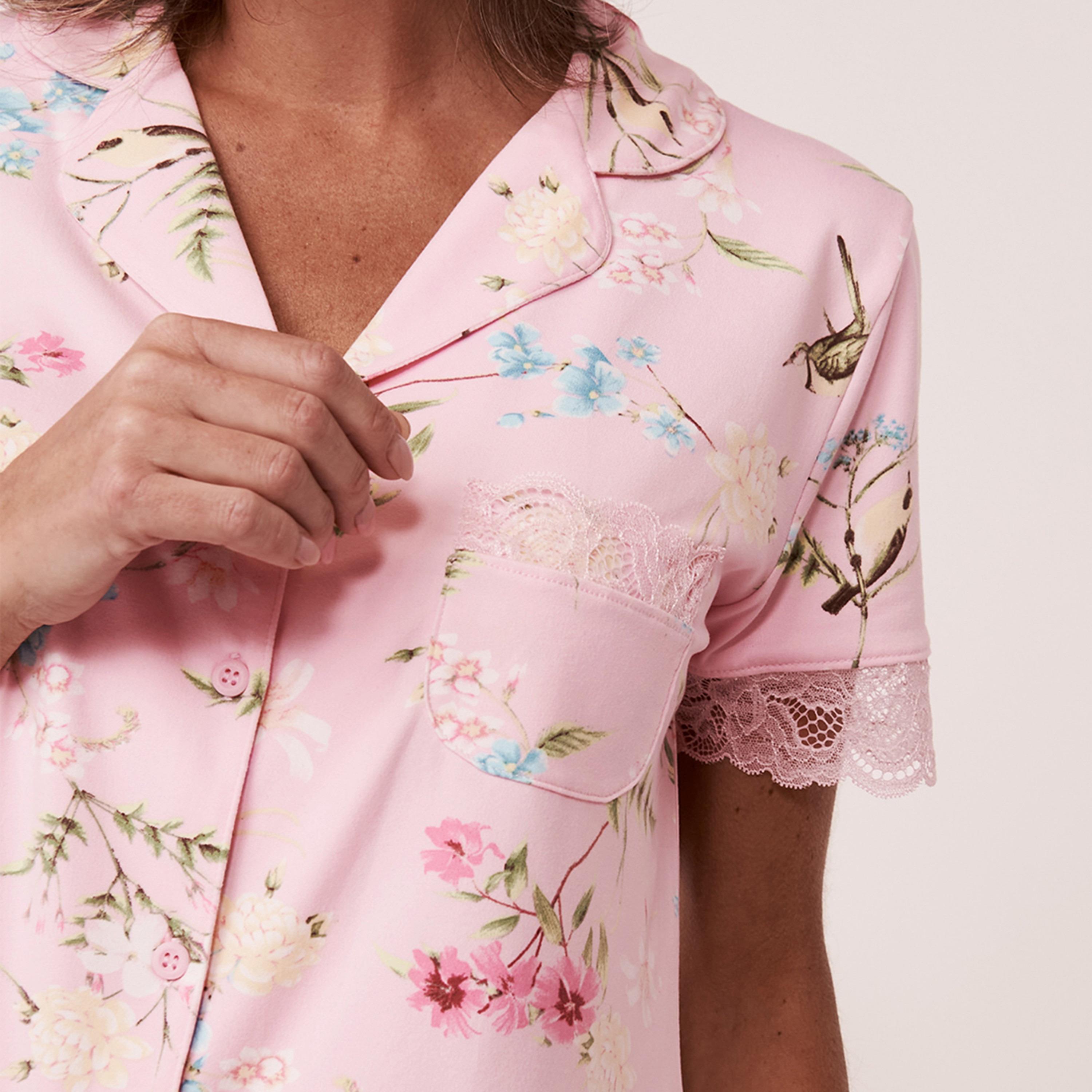 قميص نسائي من لا في إن روز بياقة مطبوعة وردية مع جيب رقعة-women-clothing-nightwear-pyjamas-tops-image-3