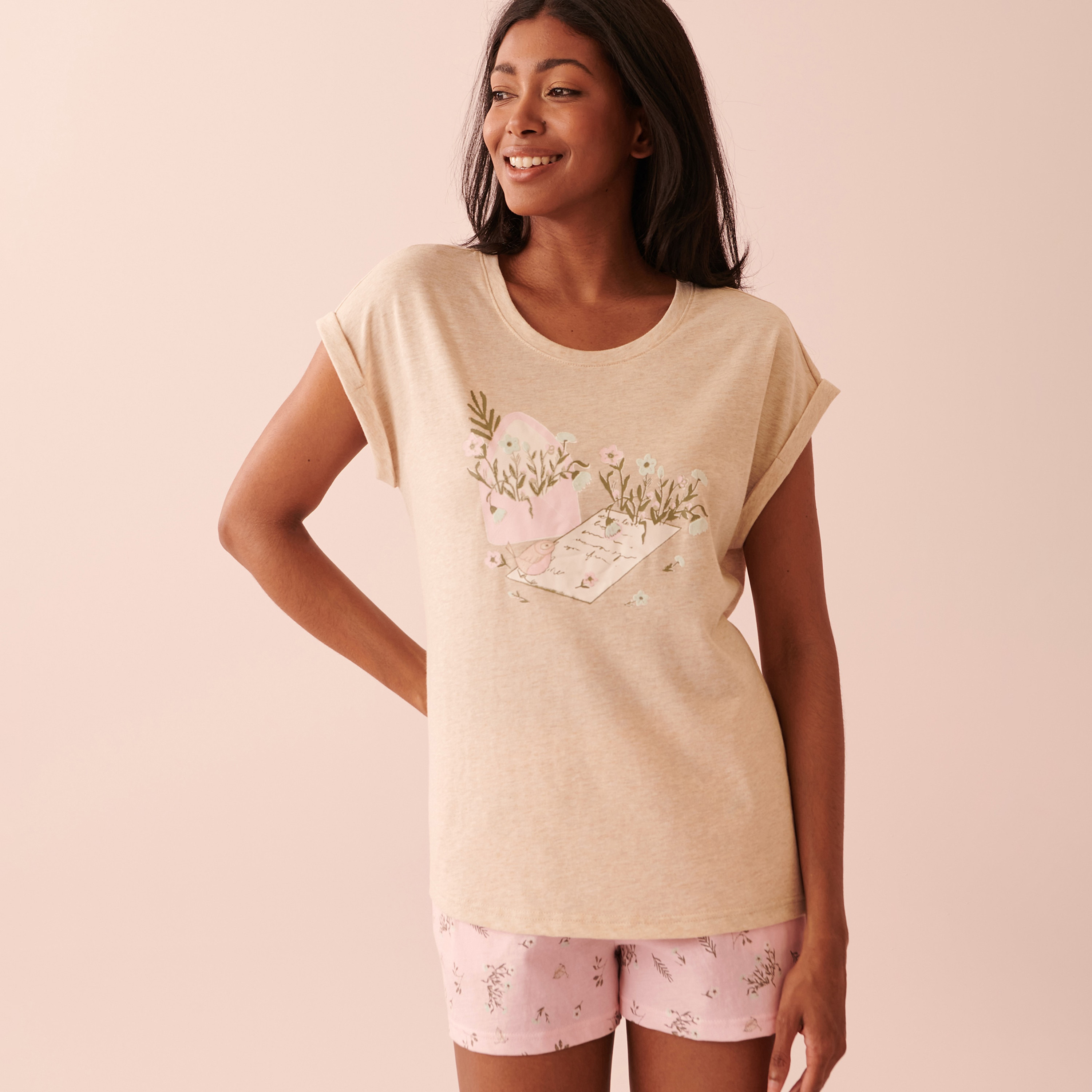 تيشيرت لا في إن روز بياقة دائرية وأكمام قصيرة مع طبعات-women-clothing-nightwear-pyjamas-tops-image-4