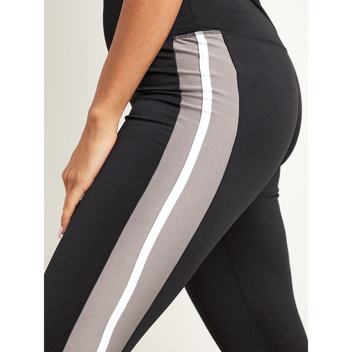 Contrast Side Striped Panel Active Cropped Leggings-women-clothing-bottoms-leggings-image-5