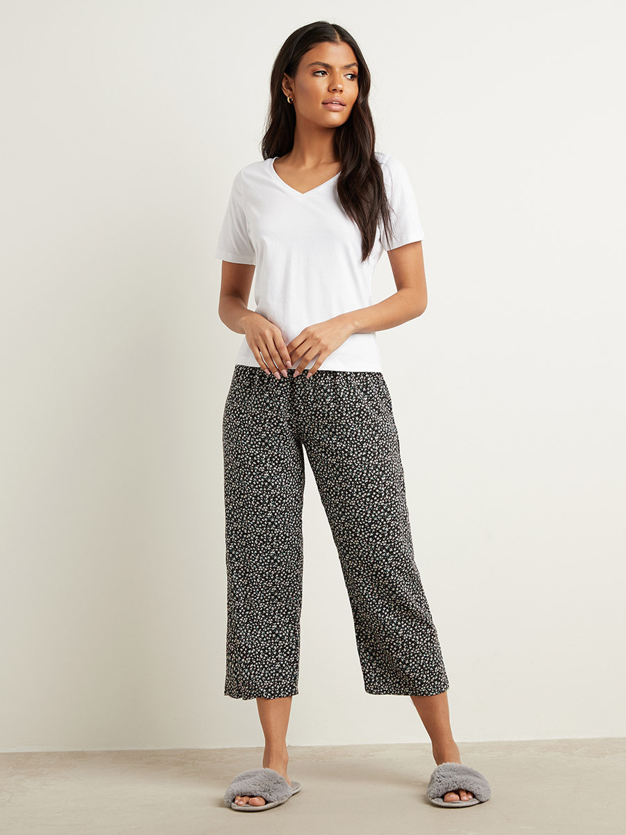 مجموعة من تيشيرت وبنطلون من ستايلي-women-clothing-nightwear-pyjamas-bottoms-image-5