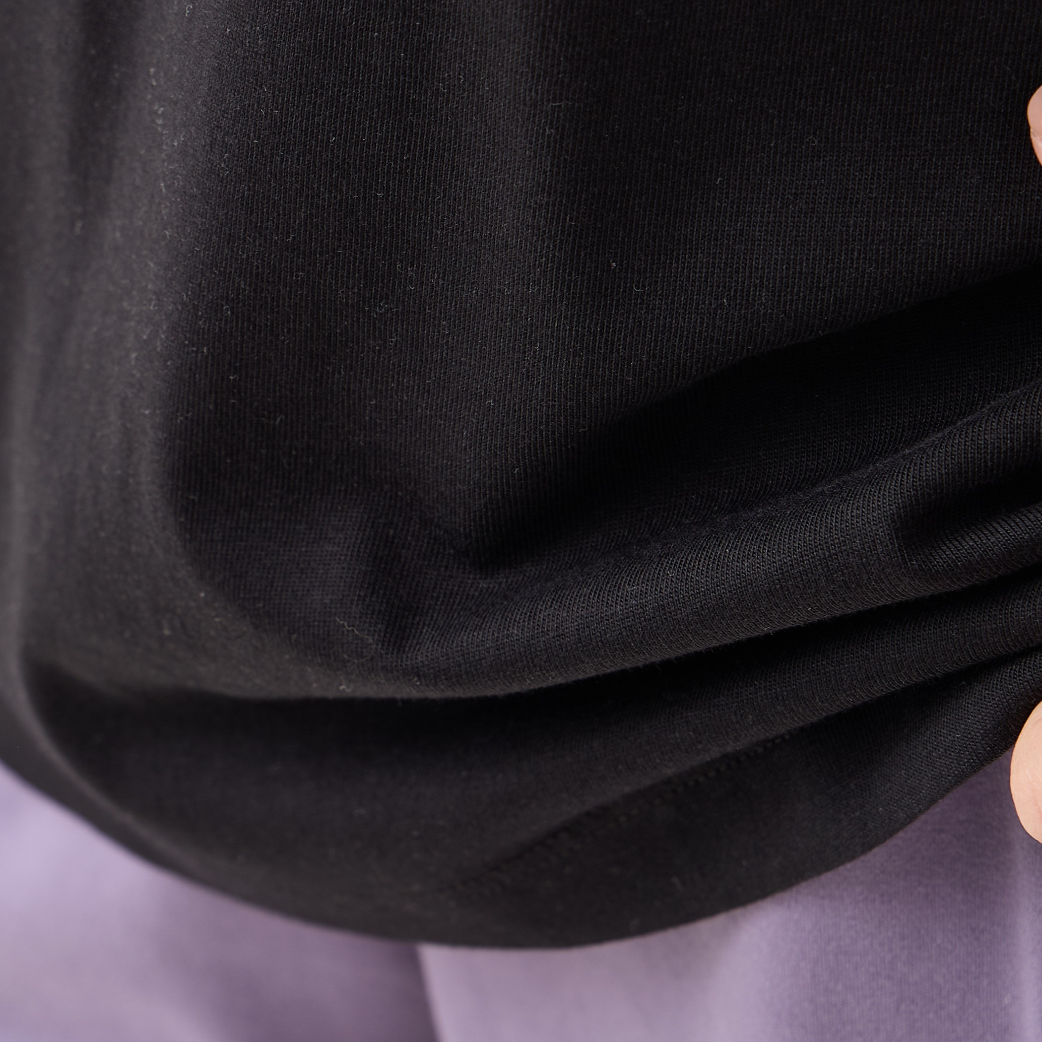تيشيرت بياقة ضيقة وطبعات جرافيك من كابا-women-clothing-tshirts-image-25