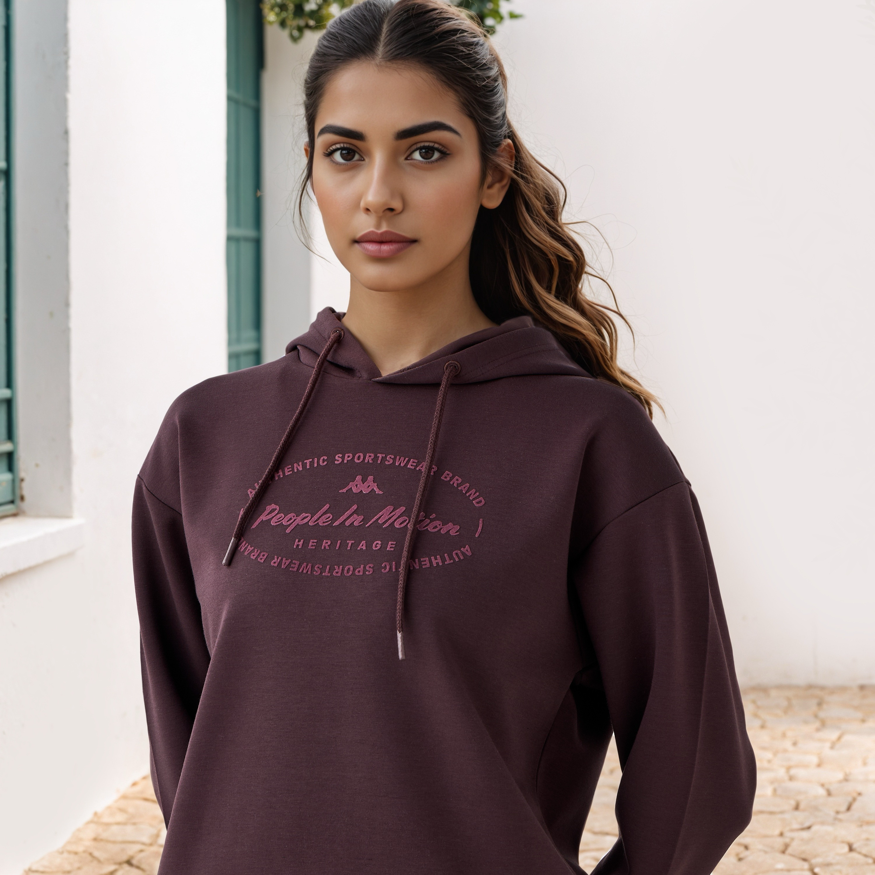 سويت شيرت بقبعة وطبعات للنساء من كابا-women-clothing-hoodiesandsweatshirts-sweatshirts-image-4