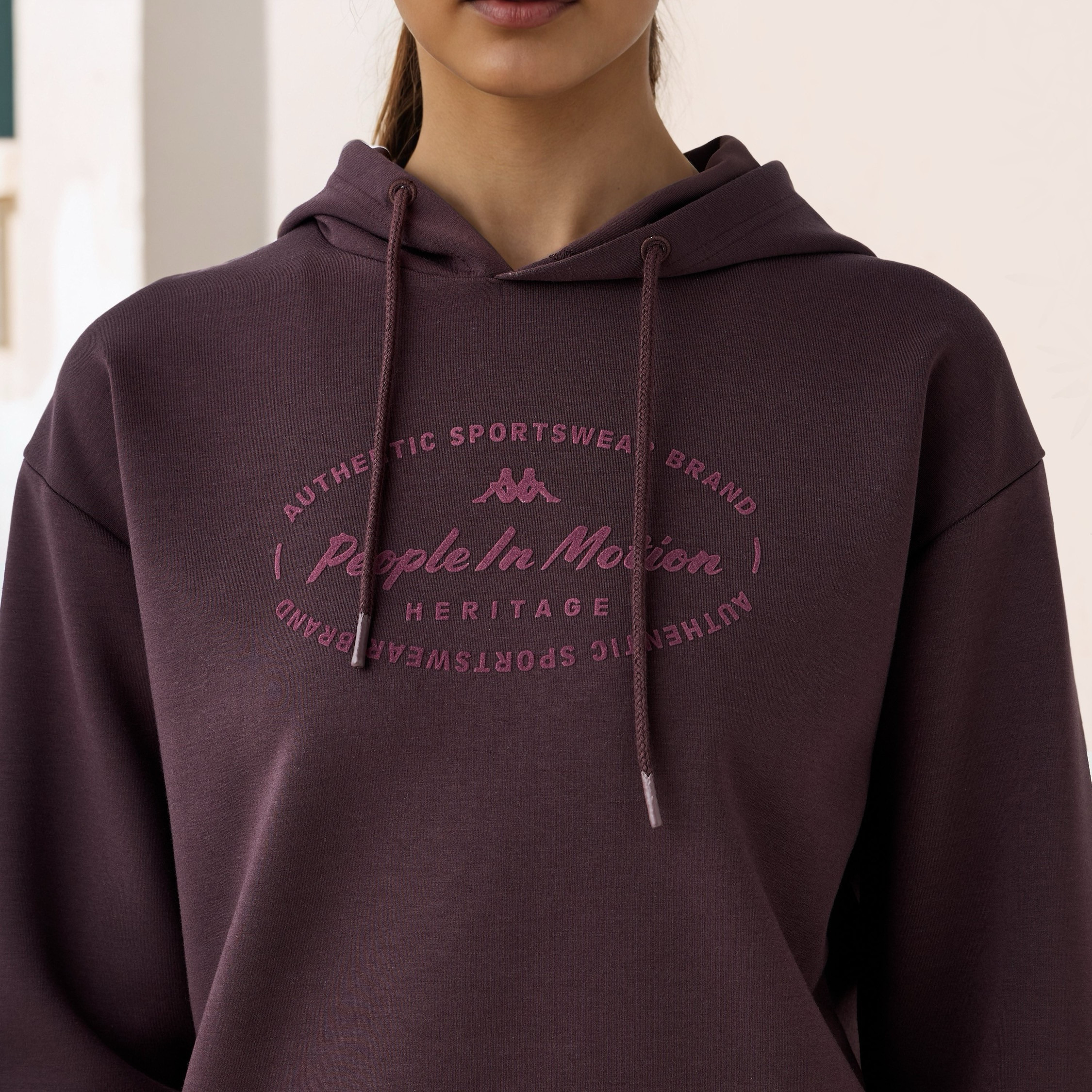سويت شيرت بقبعة وطبعات للنساء من كابا-women-clothing-hoodiesandsweatshirts-sweatshirts-image-5