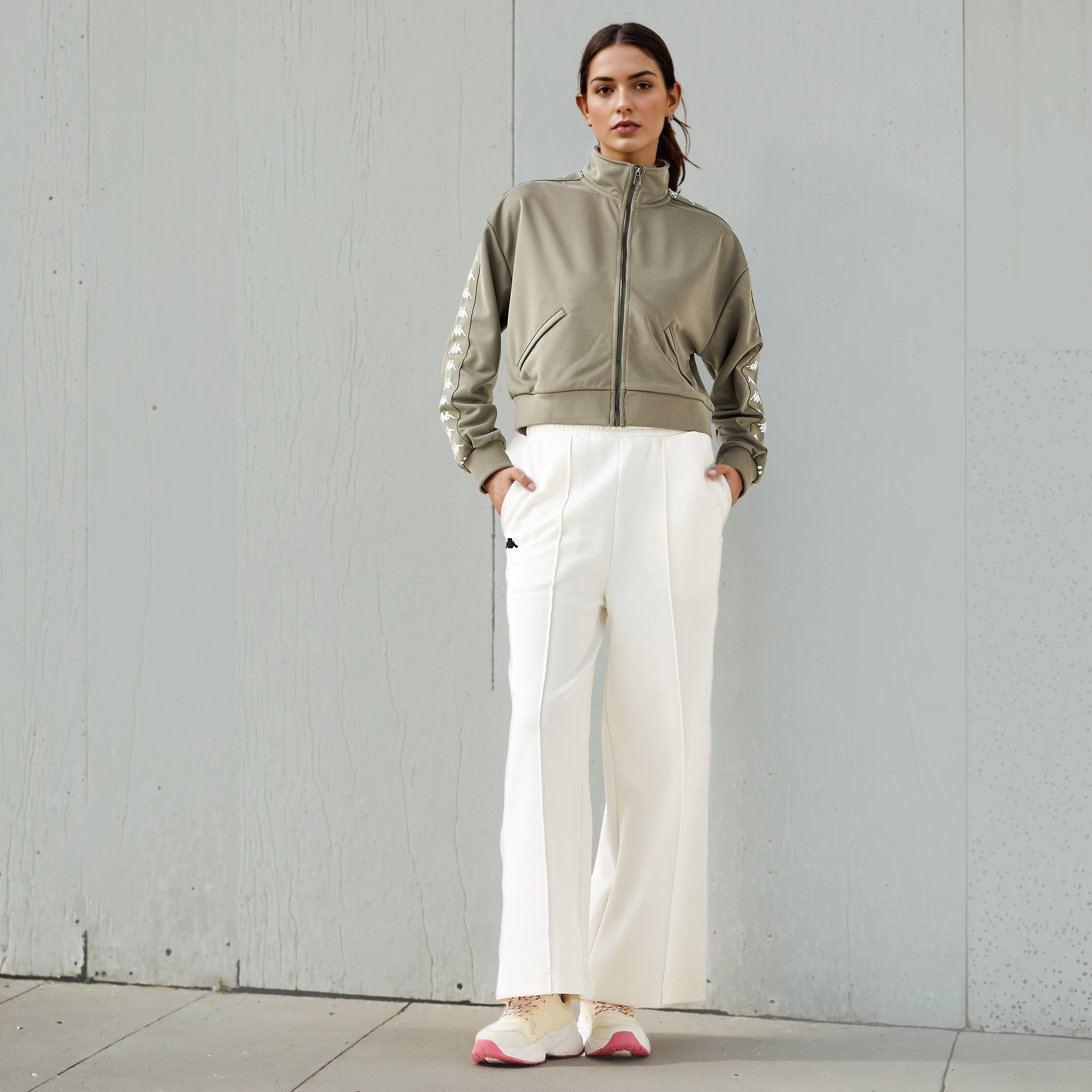 جاكيت بياقة عالية من كابا-women-clothing-sportswearandactivewear-hoodiesandsweatshirts-image-2