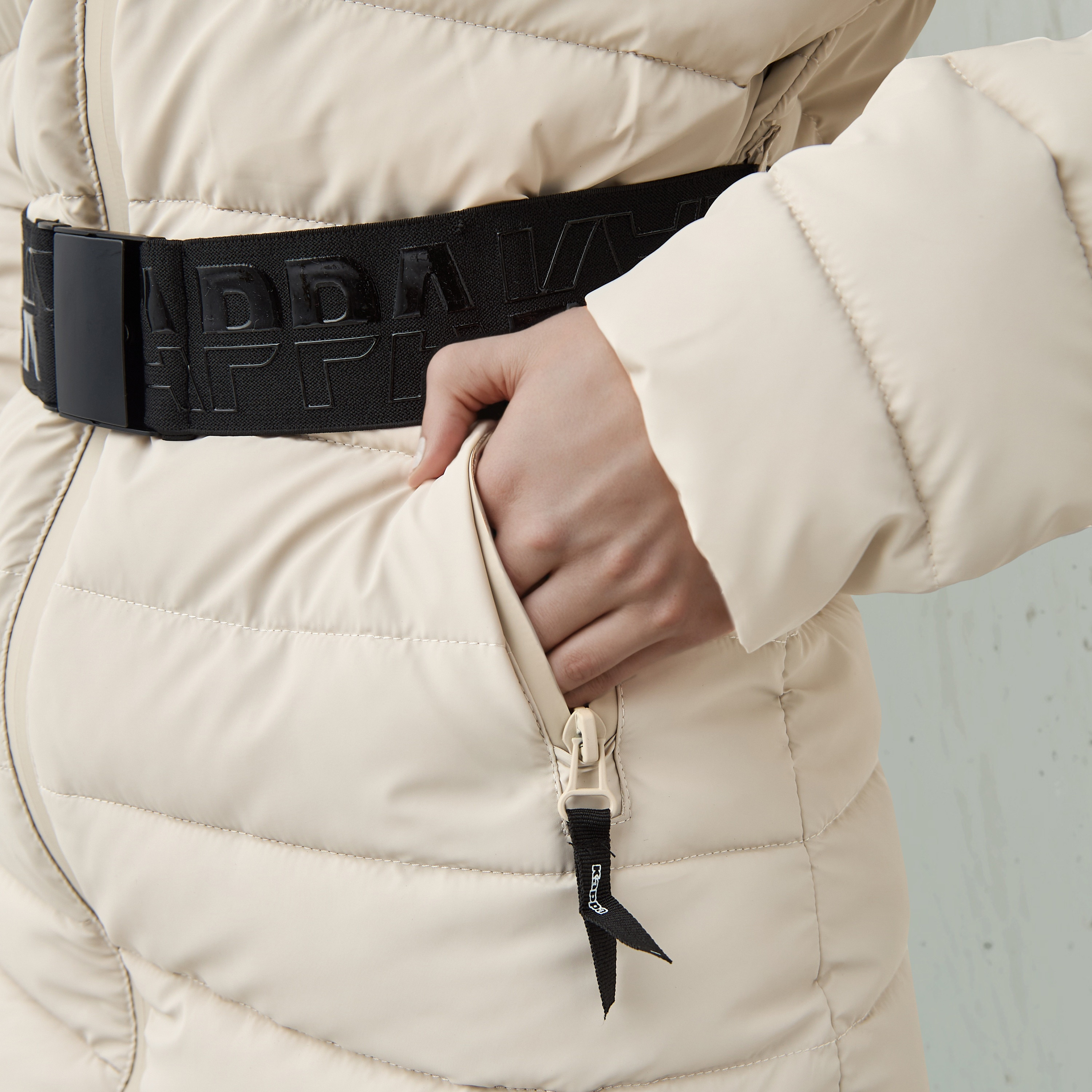 جاكيت طويل منفوخ بحزام للنساء من كابا-women-clothing-sportswearandactivewear-coatsandjackets-jackets-image-2