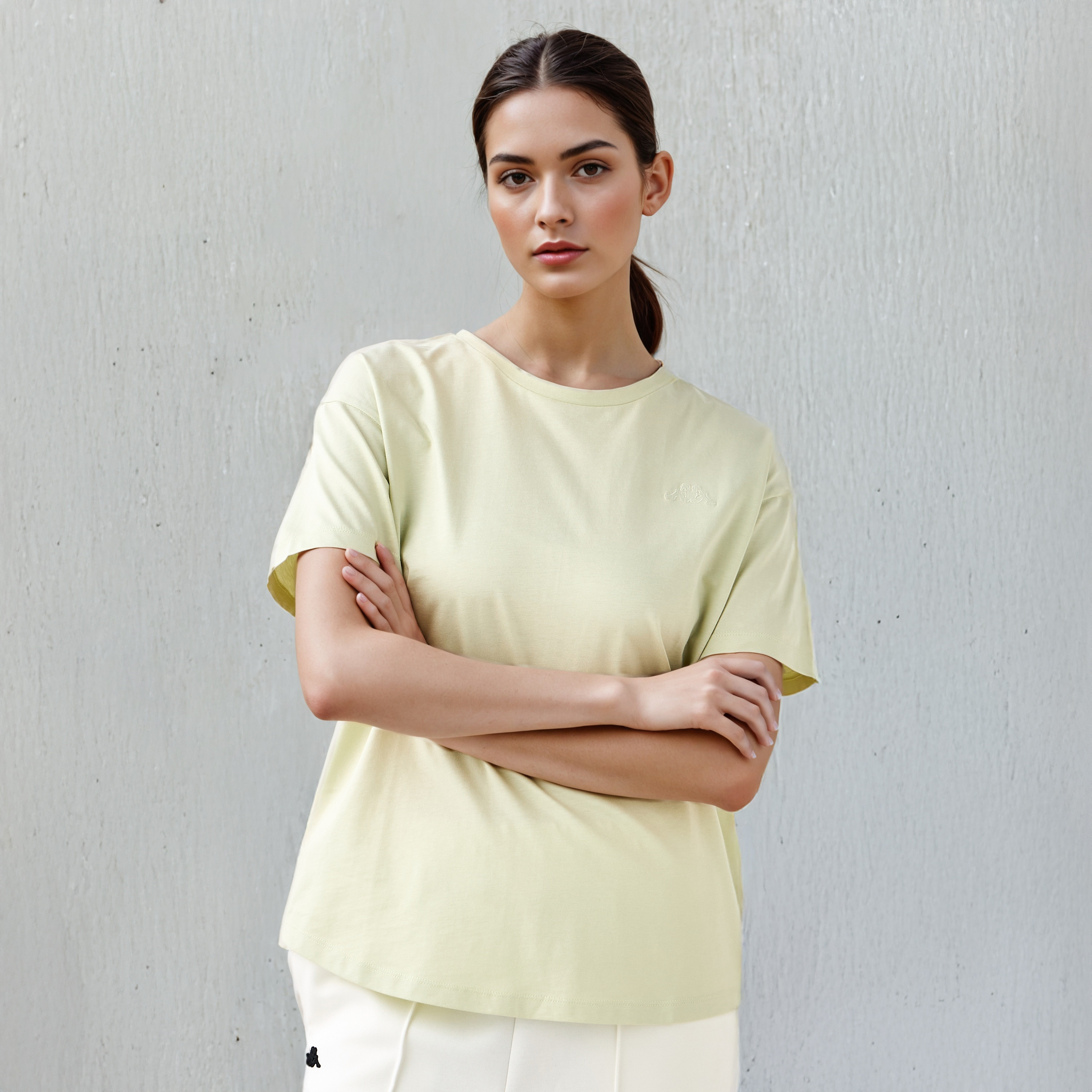 تيشيرت بقصة عادية من كابا-sports-women-clothing-tshirtsandvests-image-1