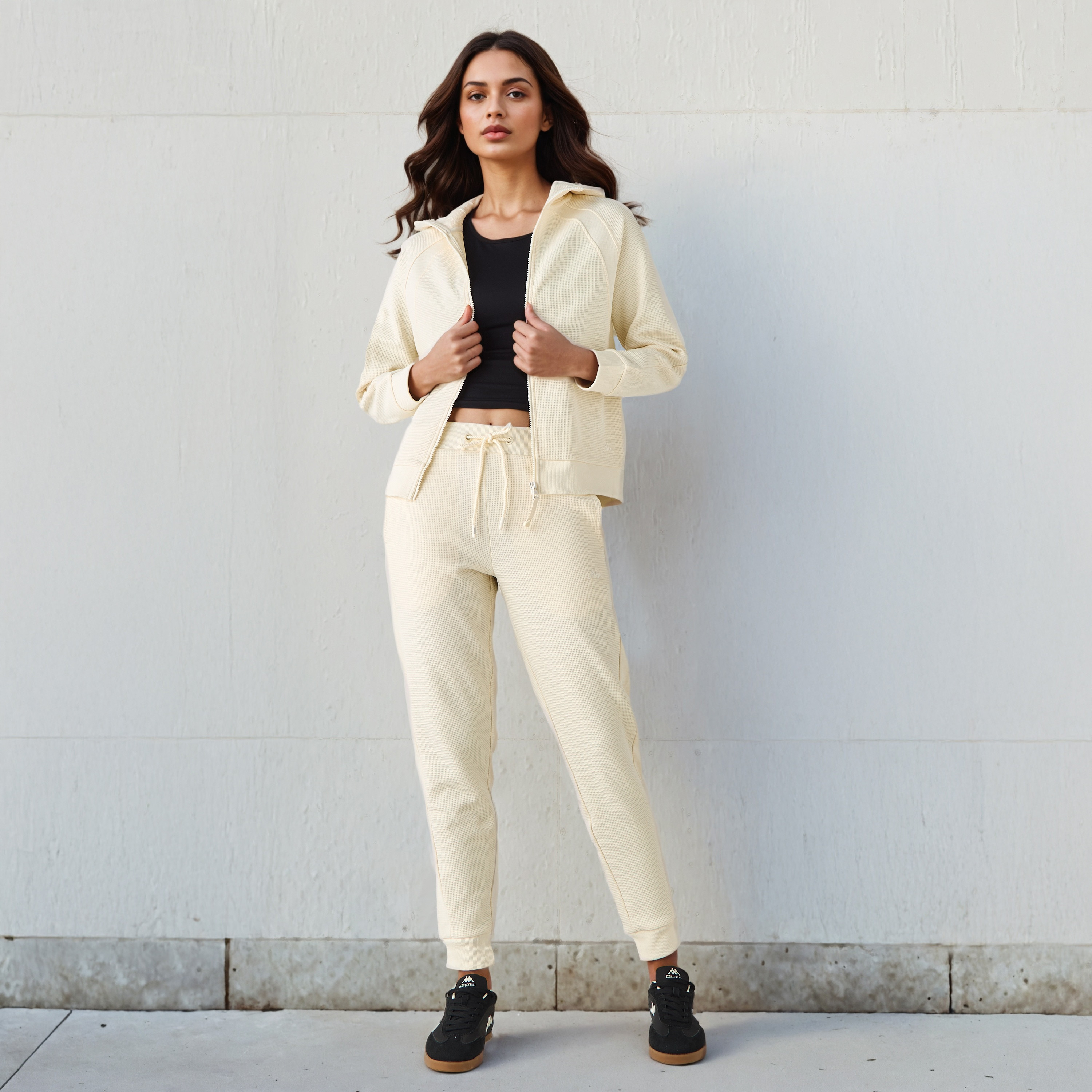 بنطلون رياضي وافل بارز الملمس بجيوب من كابا-women-clothing-bottoms-joggers-image-3