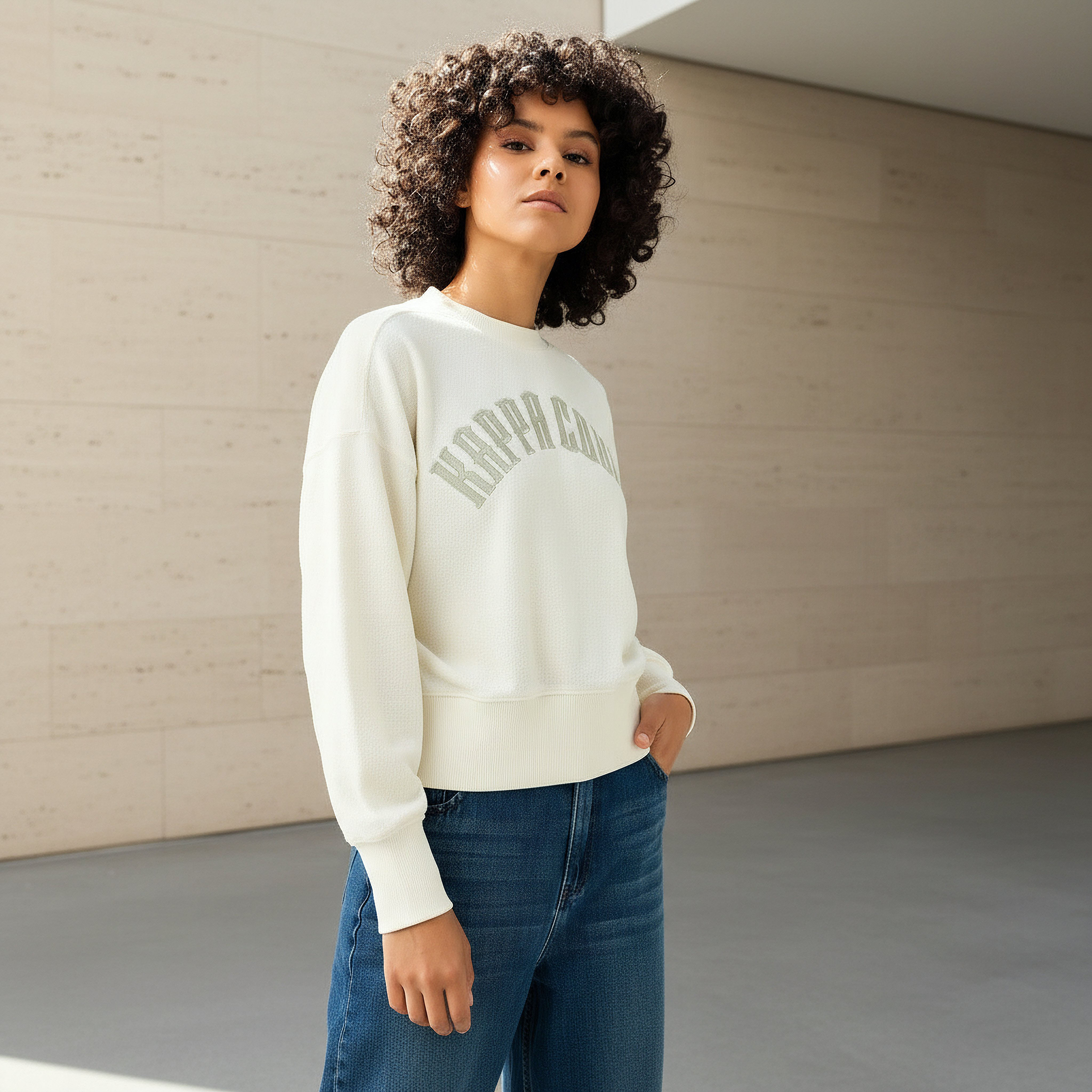 سويت شيرت بطبعات للنساء من كابا-women-clothing-sportswearandactivewear-hoodiesandsweatshirts-image-5
