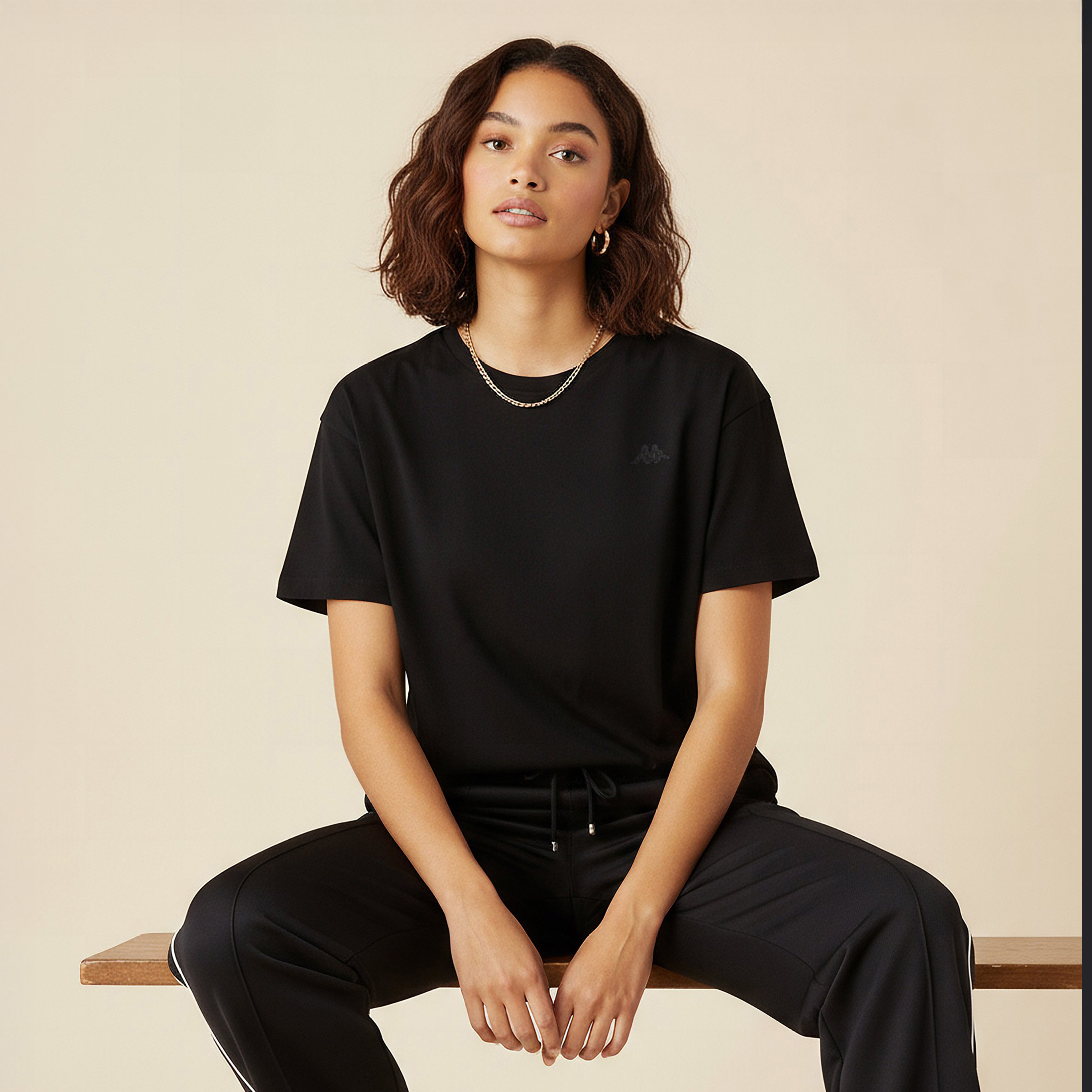 تيشيرت مطاطي بتطريز شعار للنساء من كابا-women-clothing-tshirts-image-5