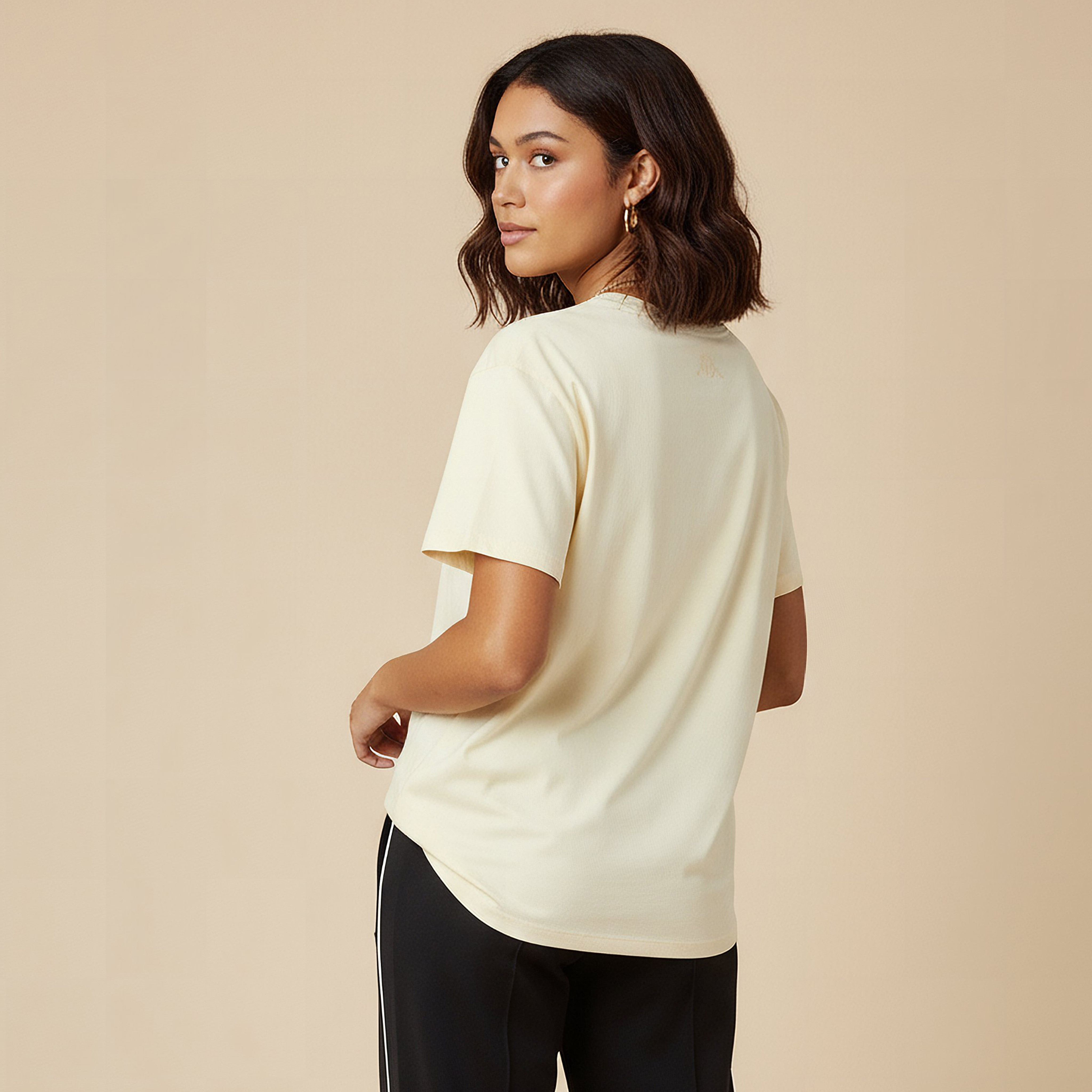 تيشيرت مطاطي بتطريز شعار للنساء من كابا-women-clothing-tshirts-image-3