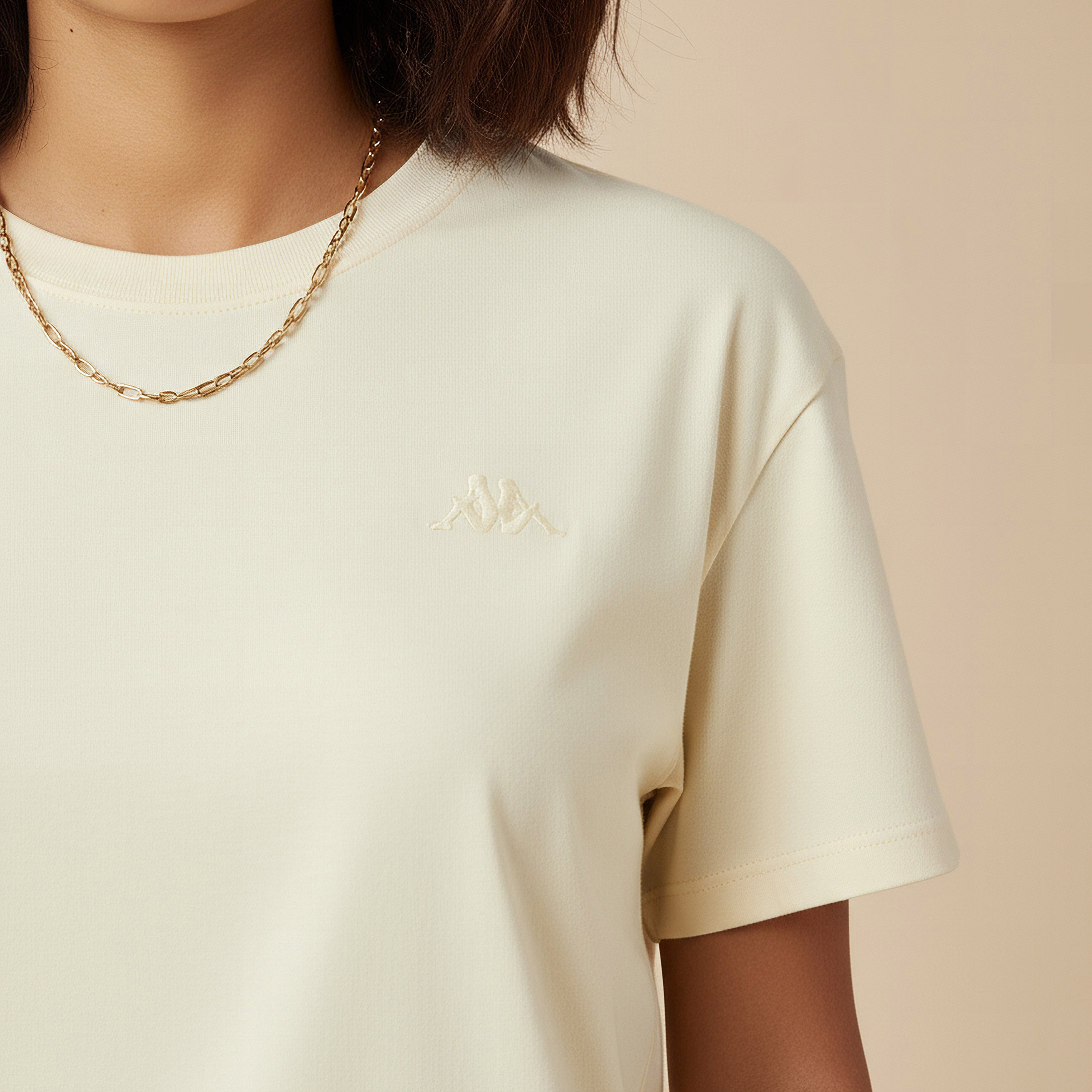 تيشيرت مطاطي بتطريز شعار للنساء من كابا-women-clothing-tshirts-image-2