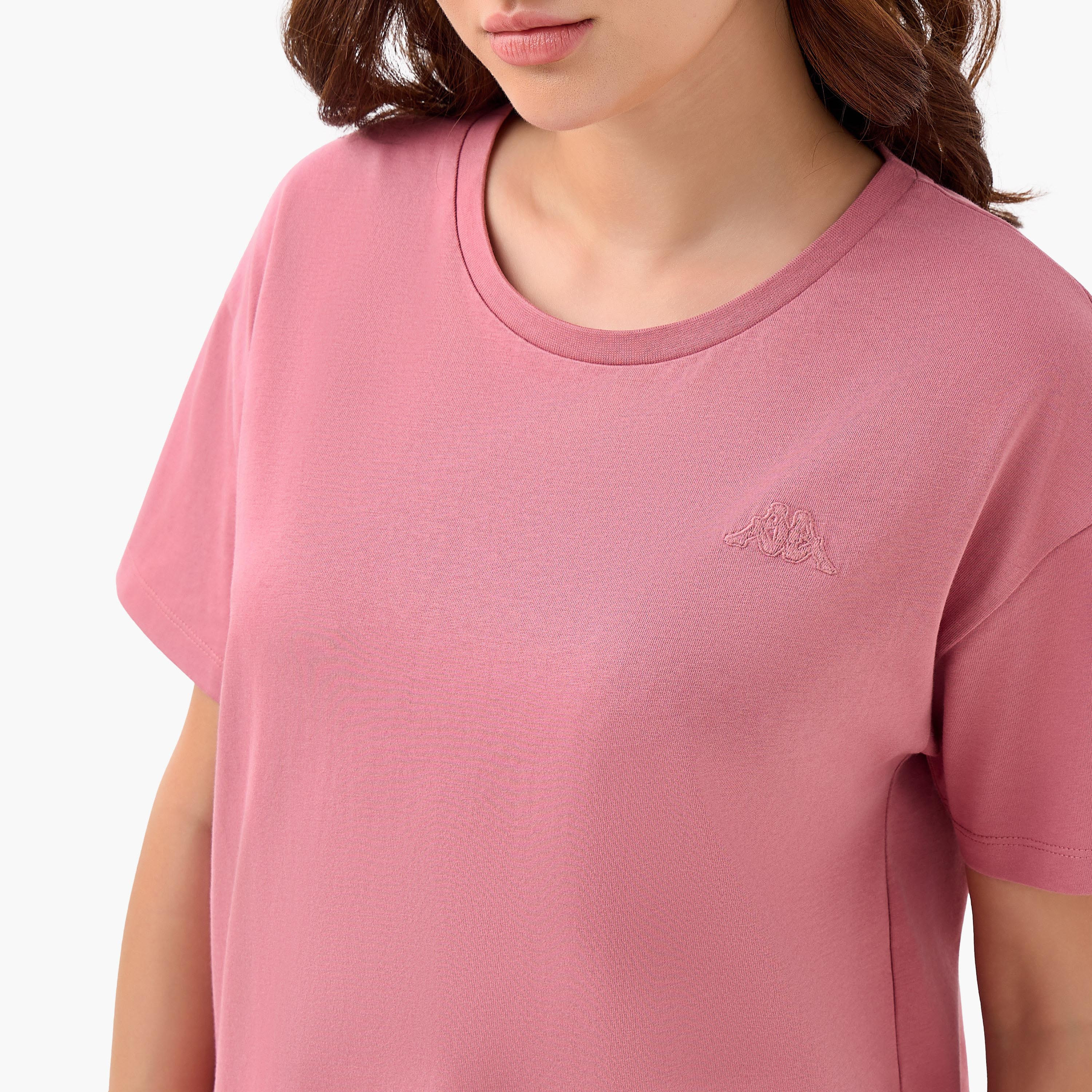 تيشيرت مطاطي بتطريز شعار للنساء من كابا-women-clothing-tshirts-image-2