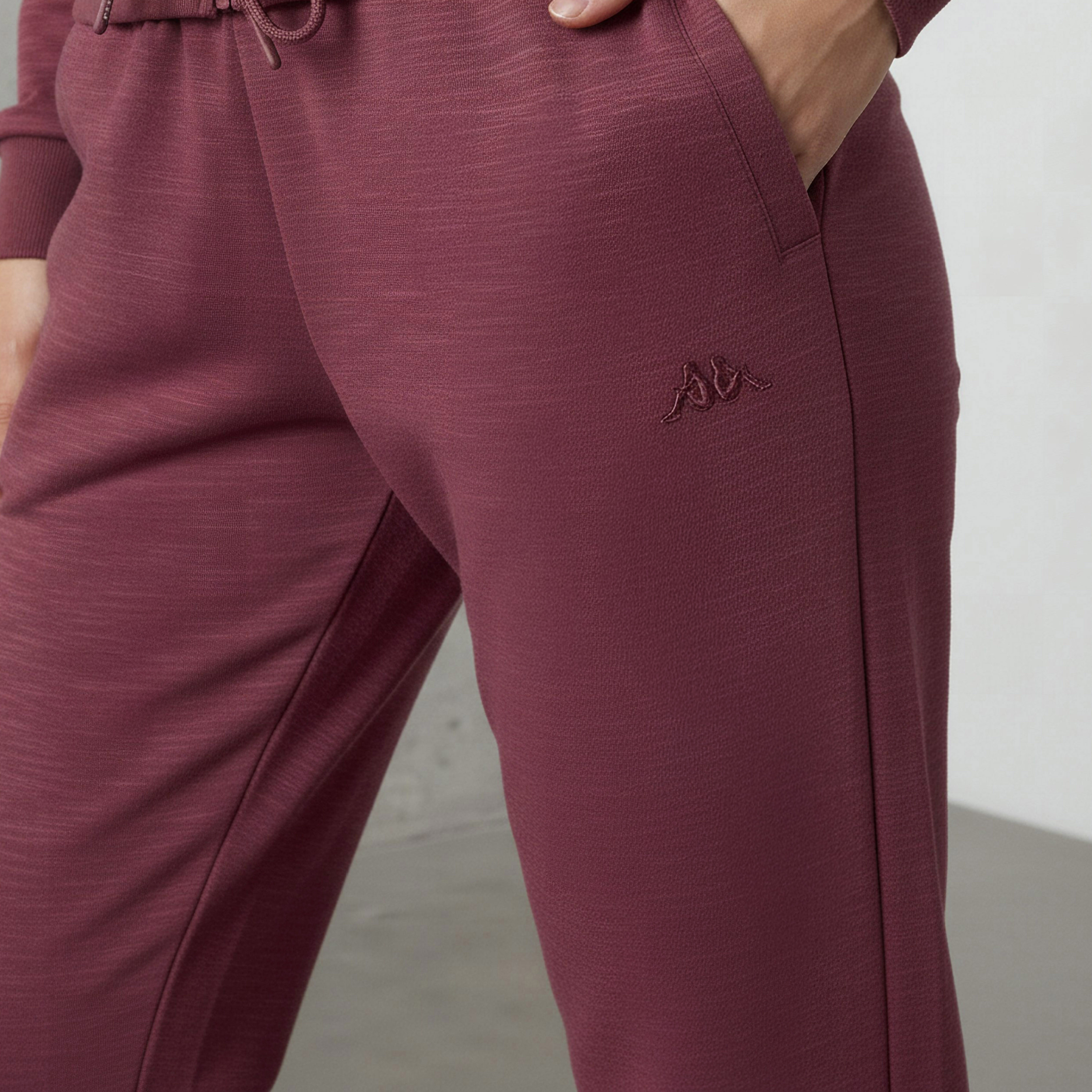 بنطلون رياضي بقصة عادية وجيوب وتطريز شعار من كابا-women-clothing-bottoms-joggers-image-4
