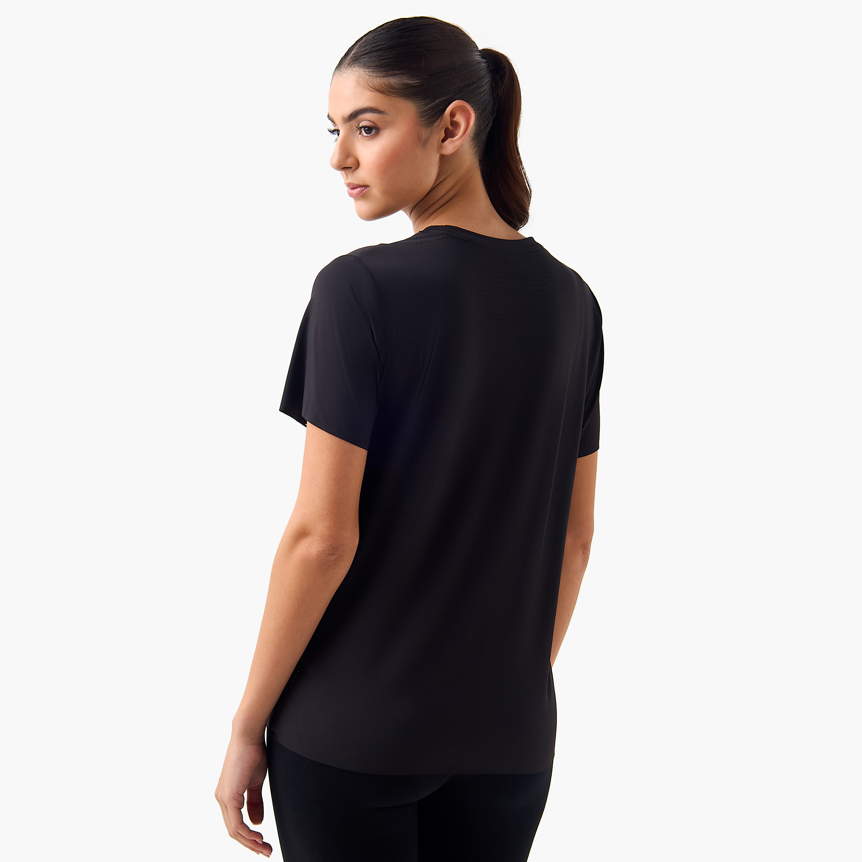 تيشيرت رياضي مثقب لايت للنساء من كابا-women-clothing-tshirts-image-3