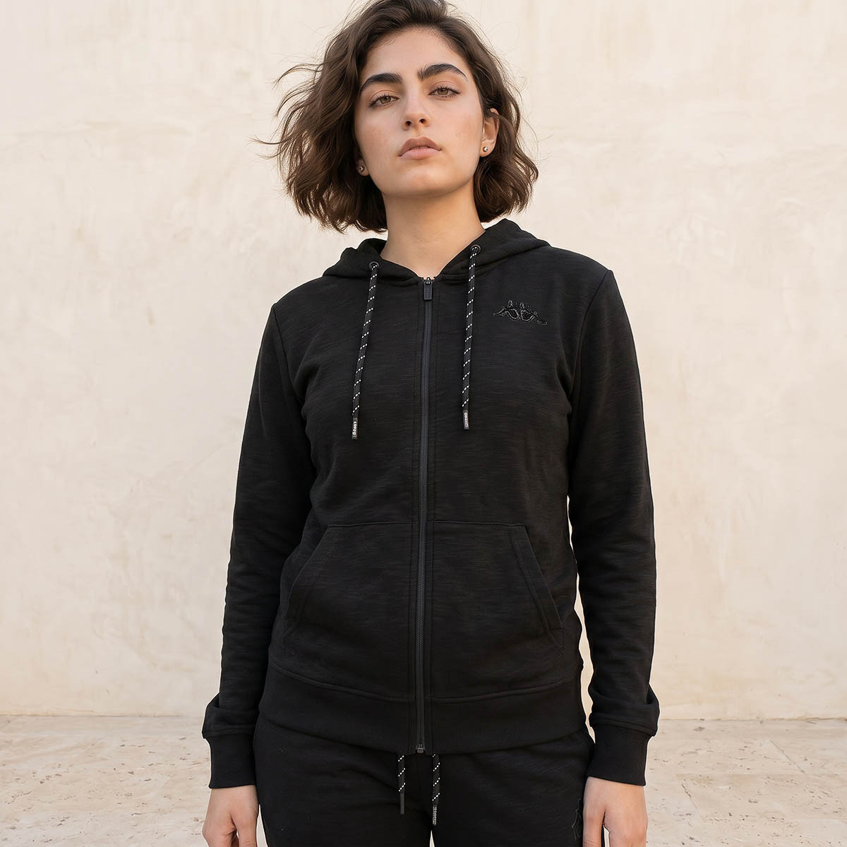 هودي نسائي بسحاب وتصميم عصري مريح من كابا-sports-women-clothing-hoodiesandsweatshirts-image-1