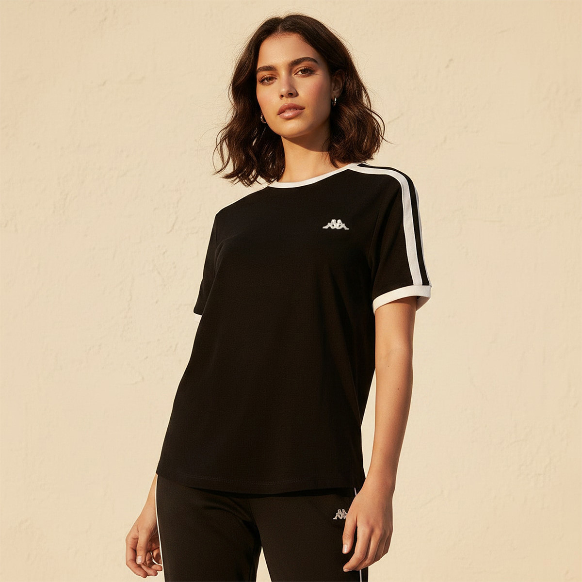 تيشيرت بتطريز الشعار من كابا-women-clothing-tshirts-image-5