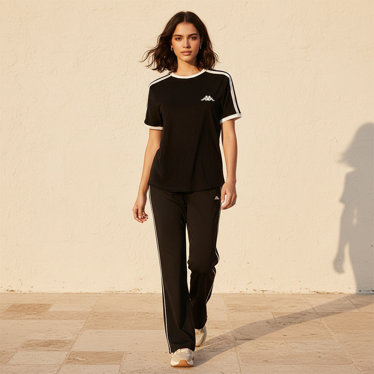 تيشيرت بتطريز الشعار من كابا-women-clothing-tshirts-image-3