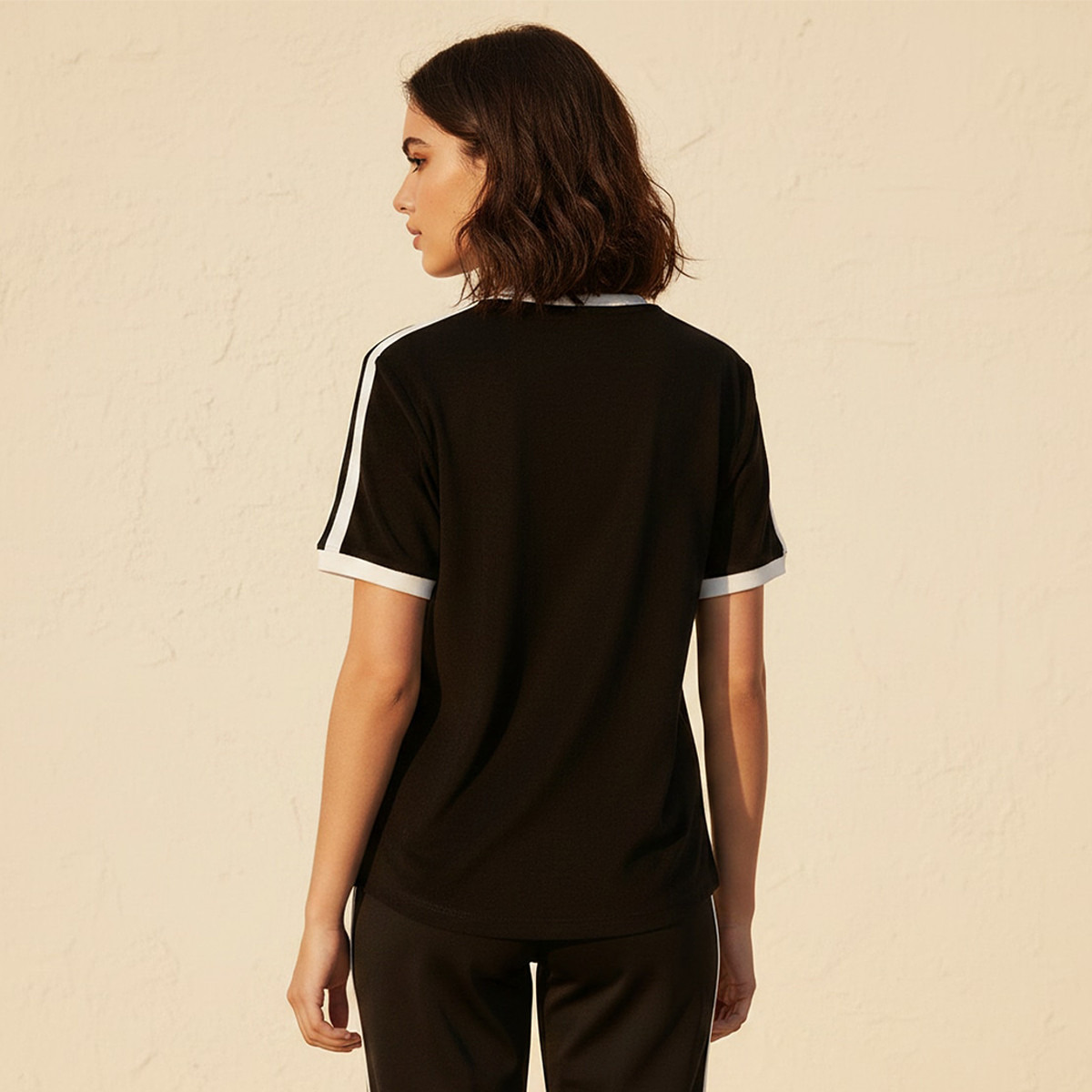 تيشيرت بتطريز الشعار من كابا-women-clothing-tshirts-image-2