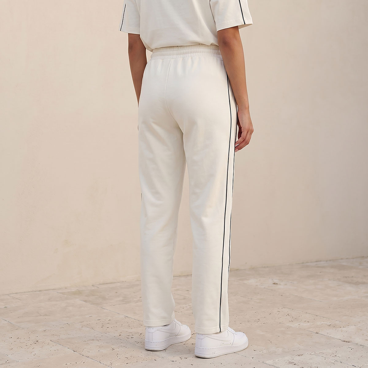 Kappa Tipping Detail 2 Way Stretch Joggers-women-clothing-bottoms-joggers-image-4