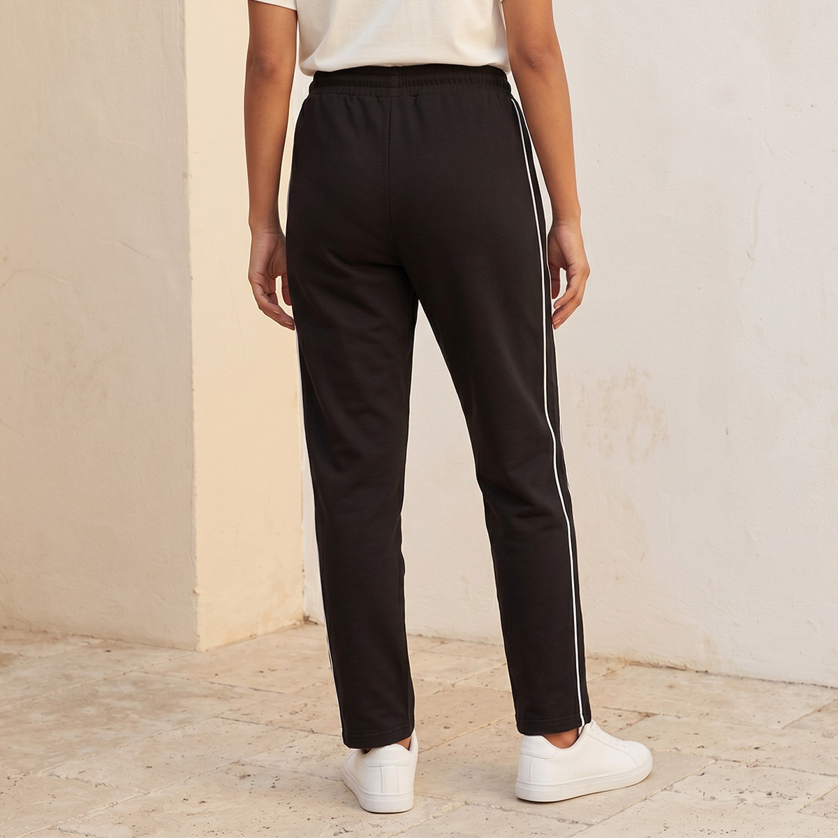 Kappa Tipping Detail 2 Way Stretch Joggers-women-clothing-bottoms-joggers-image-4