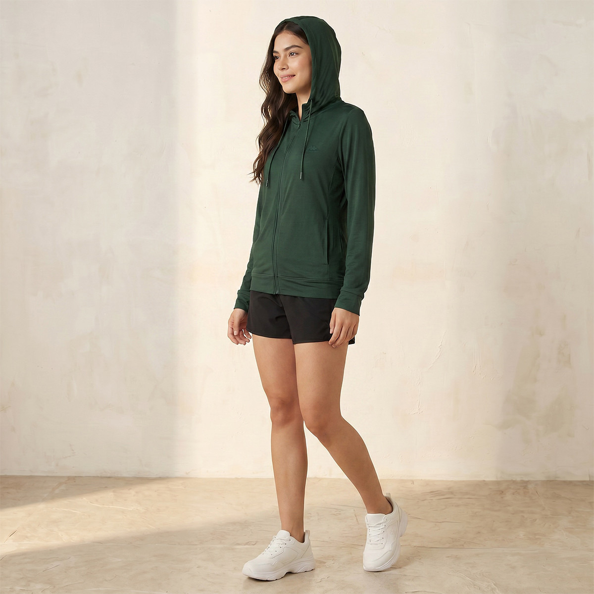جاكيت بقصة مريحة وطبعات شعار من كابا-sports-women-clothing-coatsandjackets-jackets-image-10