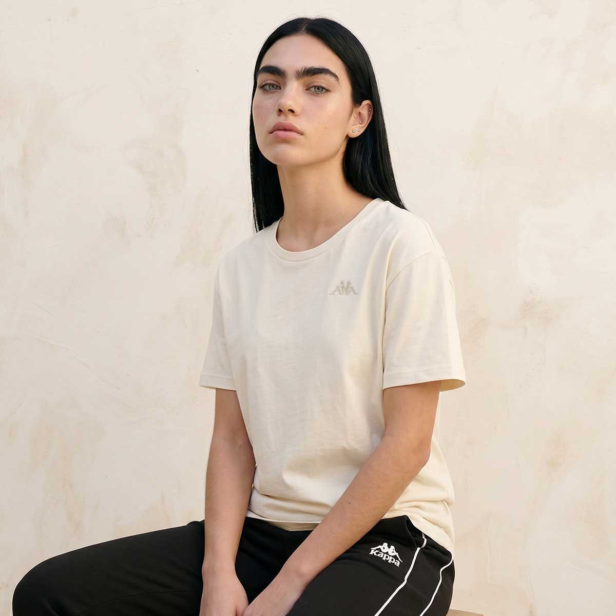 تيشيرت بتطريز شعار من كابا-sports-women-clothing-tshirtsandvests-image-5
