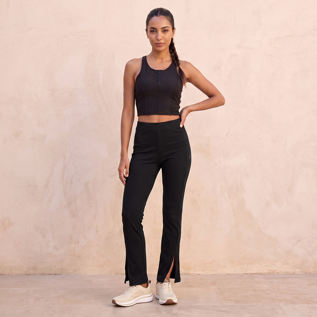 بنطلون ليقنز بارز الملمس من كابا-women-clothing-sportswearandactivewear-bottoms-leggings-image-2