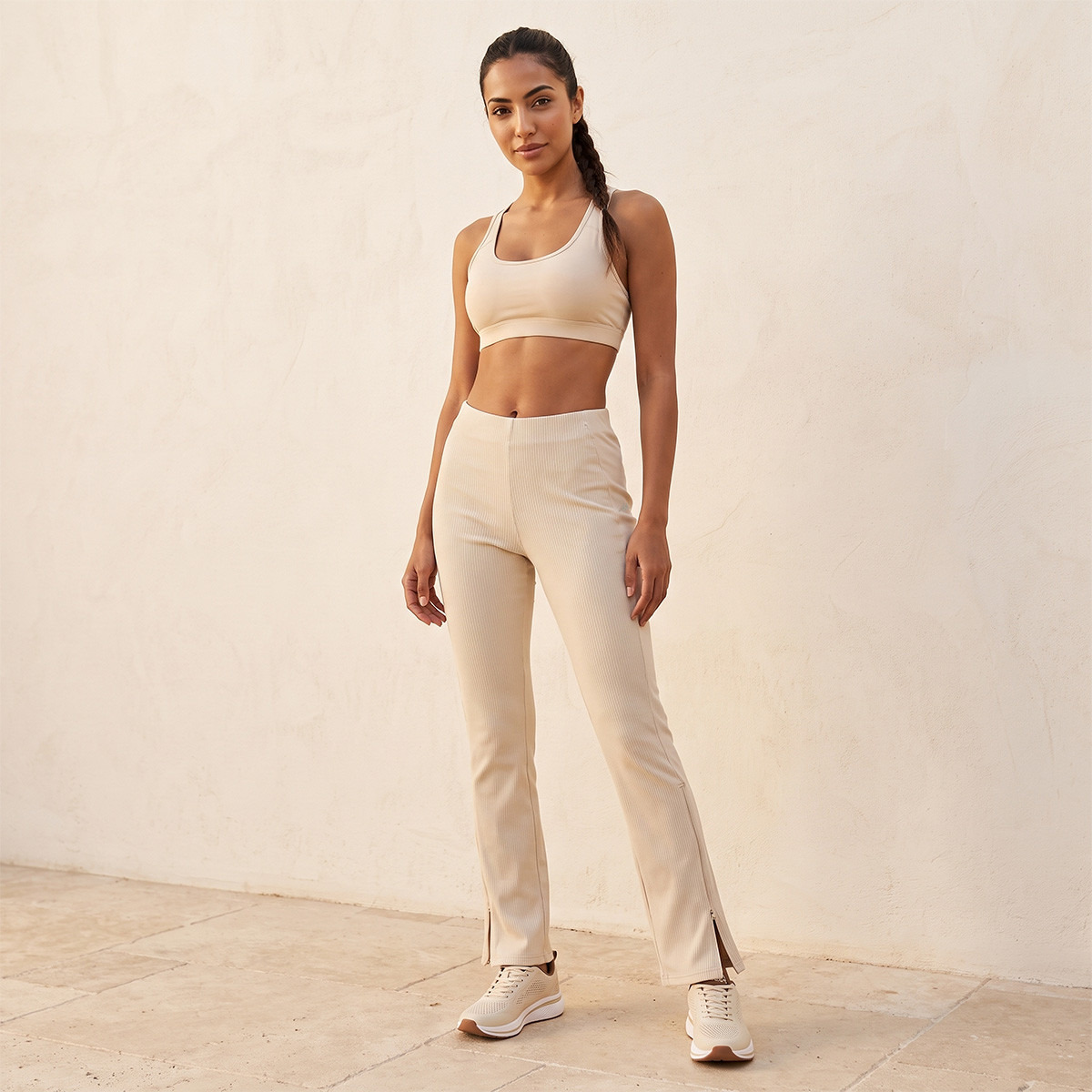 بنطلون ليقنز بارز الملمس من كابا-women-clothing-sportswearandactivewear-bottoms-leggings-image-2
