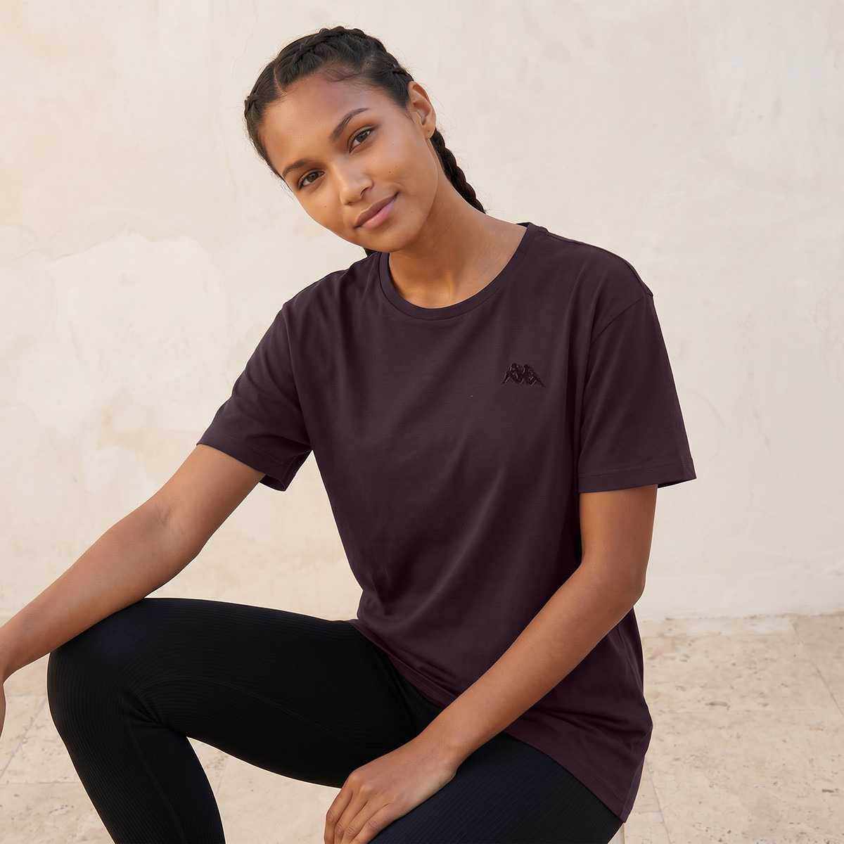 تيشيرت بتطريز شعار من كابا-sports-women-clothing-tshirtsandvests-image-1