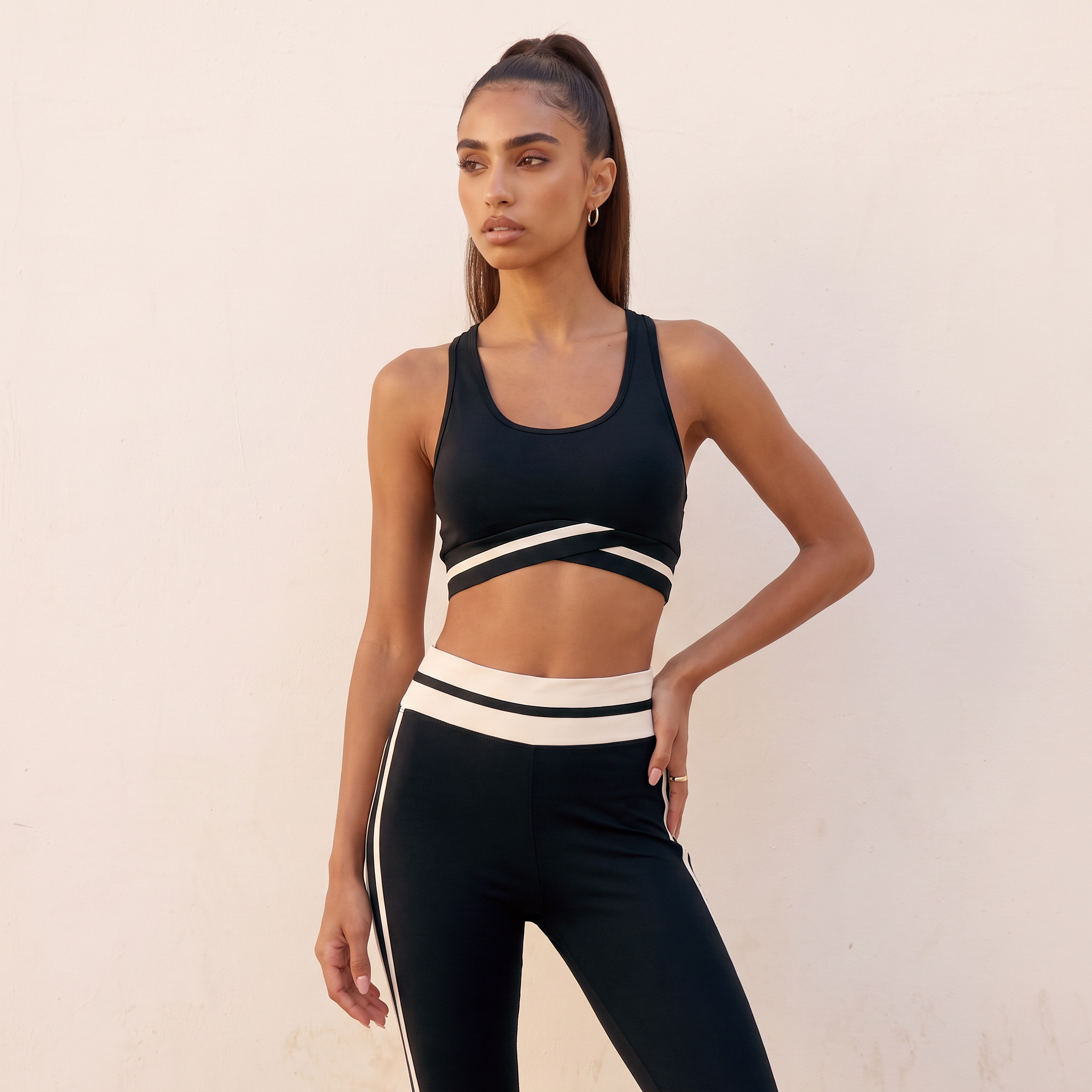 حمالة صدر رياضية بتفاصيل غير متساوية من كابا-women-clothing-lingerie-bras-image-2