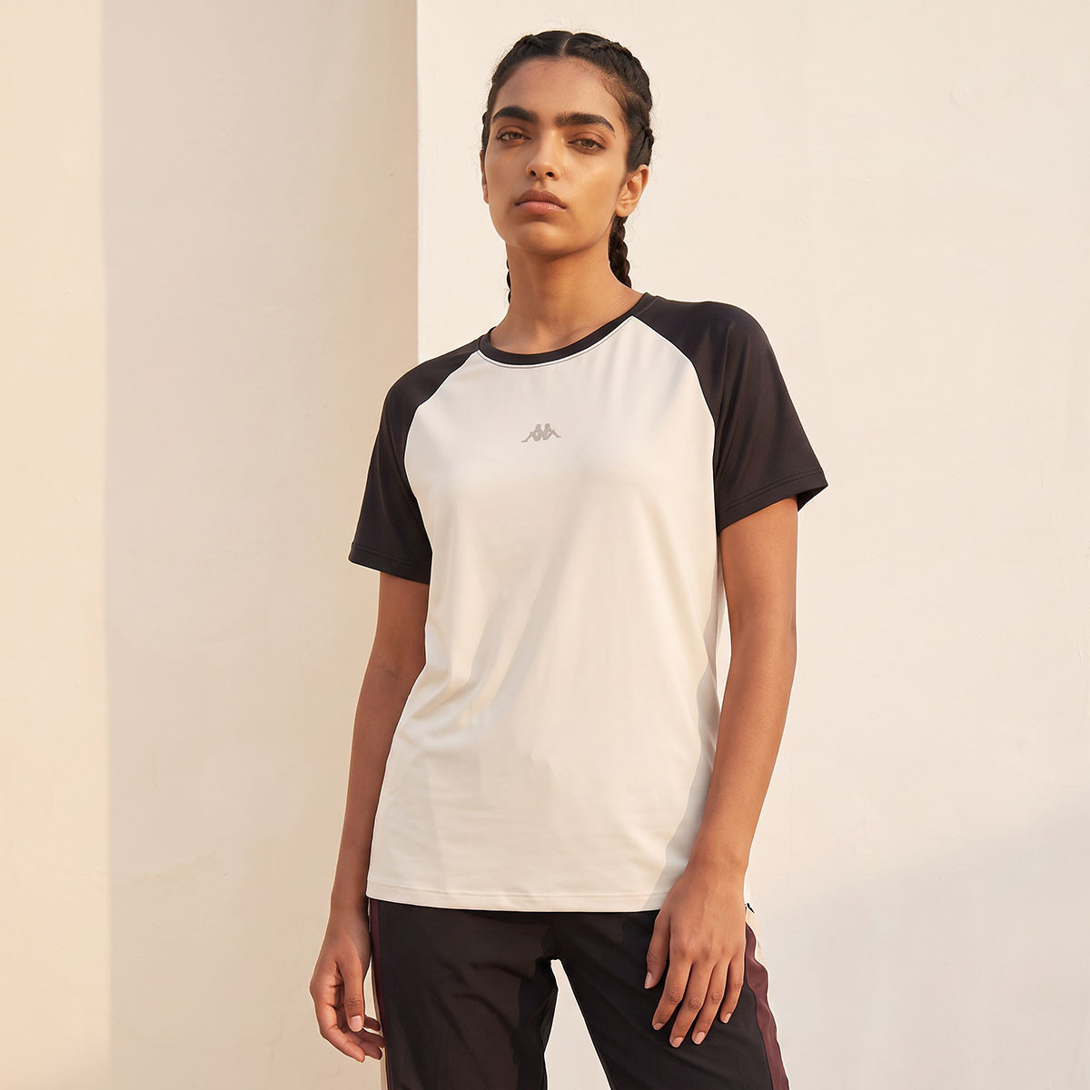 تيشيرت أداء بمرونة اتجاهين من كابا-sports-women-clothing-tshirtsandvests-image-1