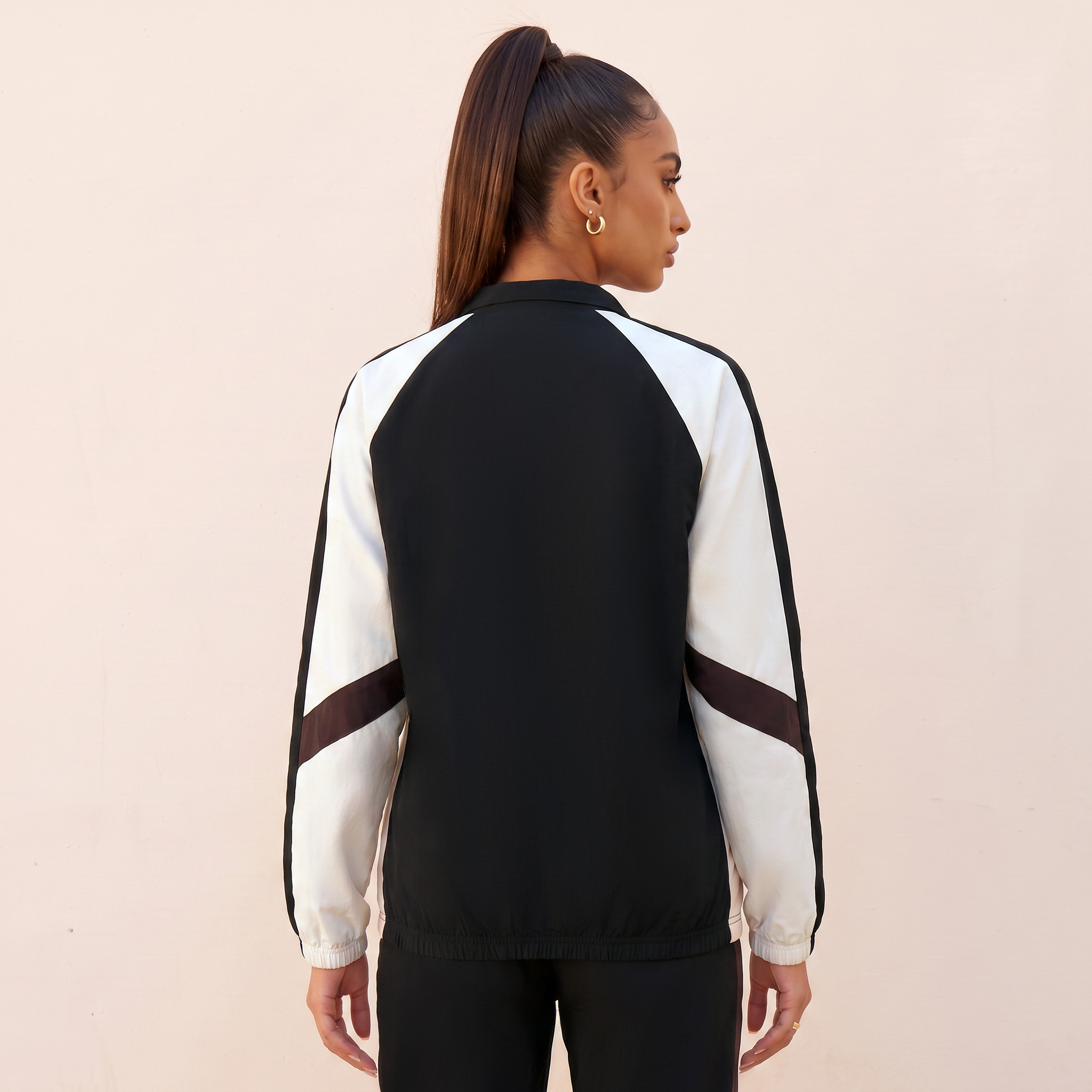جاكيت رياضي بتصميم ألوان متعددة من كابا-sports-women-clothing-coatsandjackets-jackets-image-3