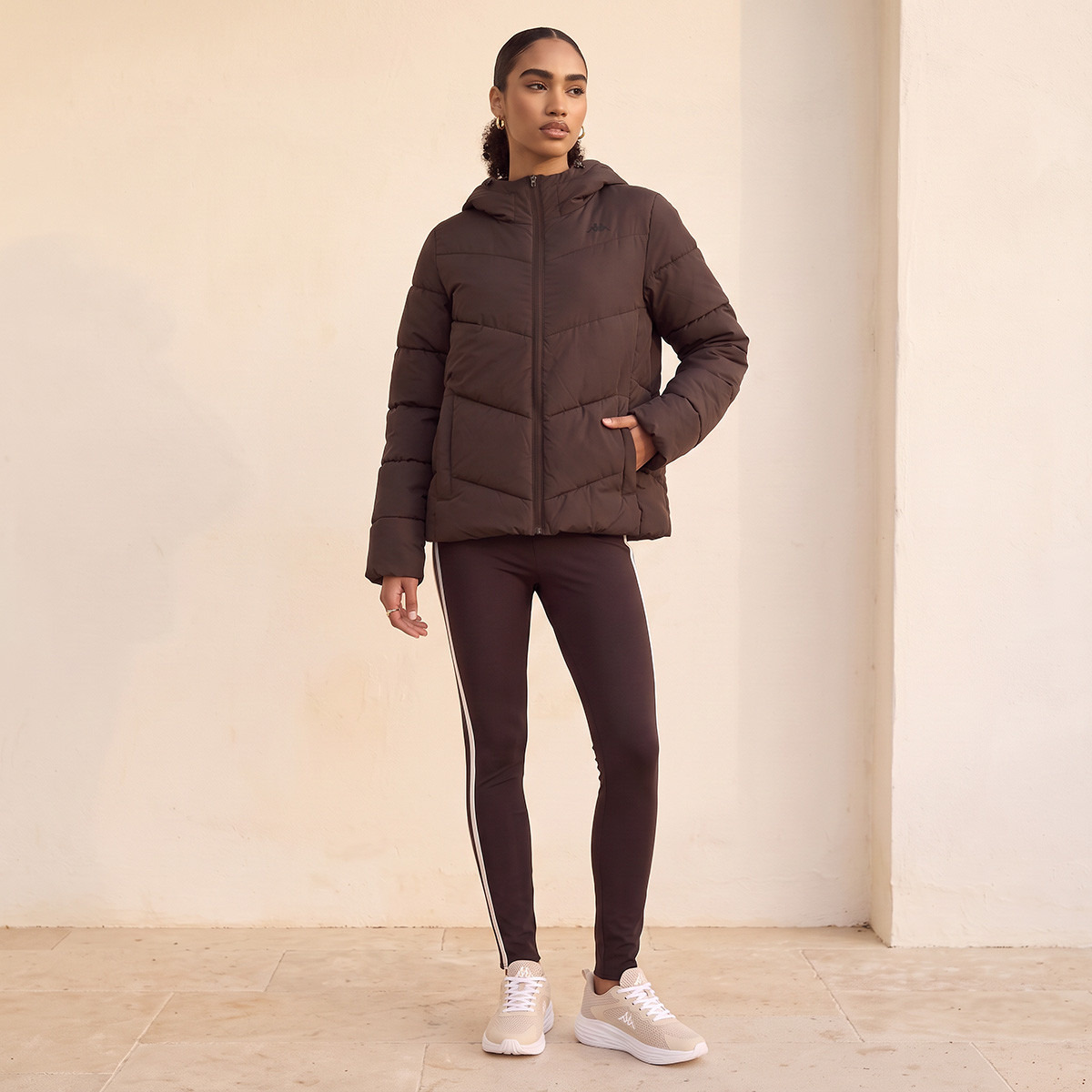 بنطلون ليقنز بمرونة ثنائية الاتجاه من كابا-women-clothing-sportswearandactivewear-bottoms-leggings-image-3
