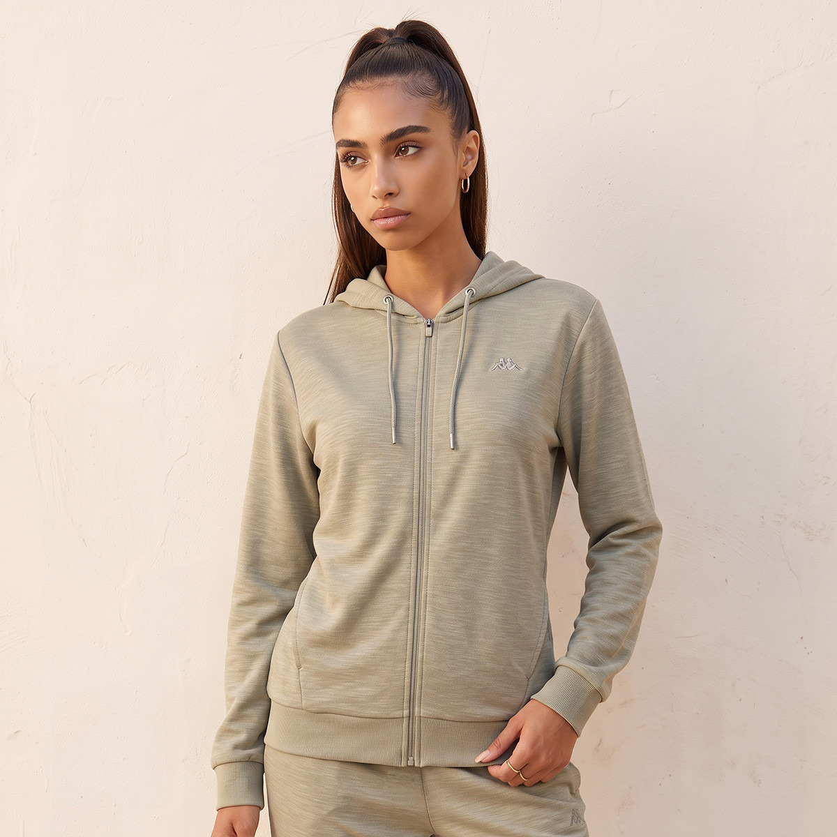 Kappa 2-Way Stretch Hoodie-sports-women-clothing-hoodiesandsweatshirts-image-1