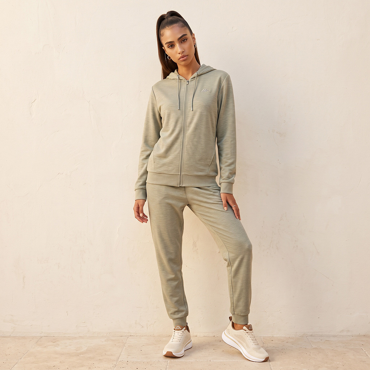 Kappa 2-Way Stretch Hoodie-sports-women-clothing-hoodiesandsweatshirts-image-2