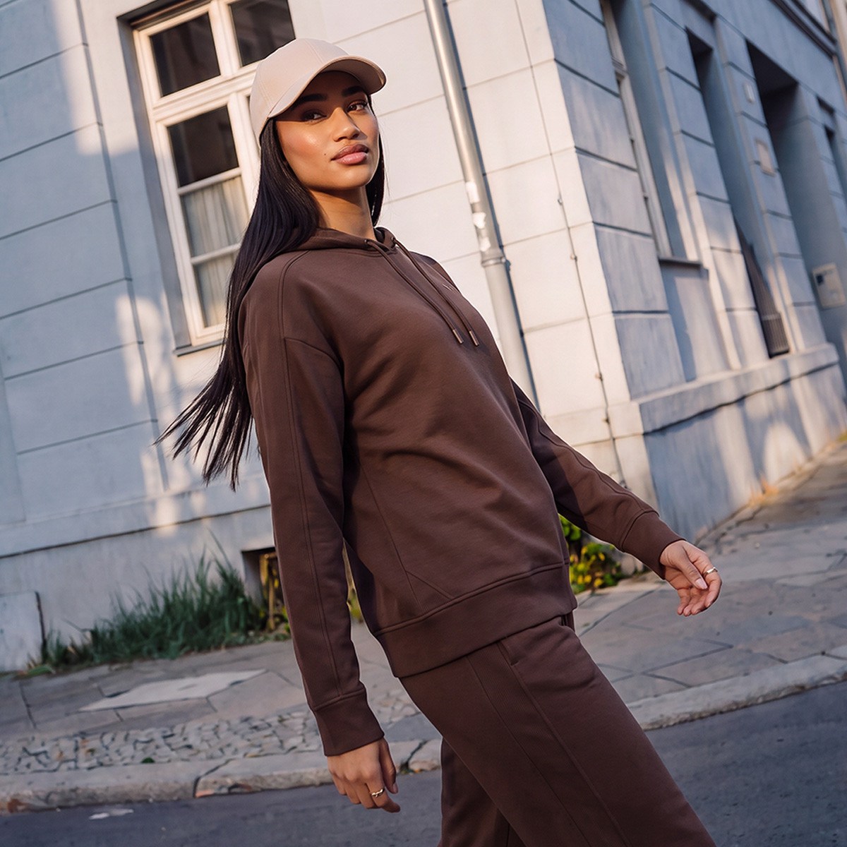 سويت شيرت بقبعة من كابا-women-clothing-hoodiesandsweatshirts-sweatshirts-image-1