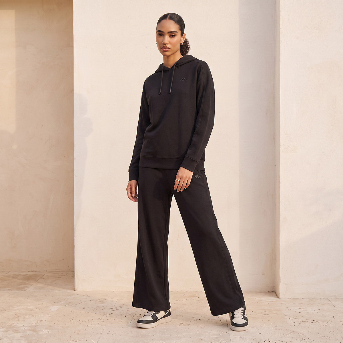 بنطلون رياضي بمرونة ثنائية الإتجاه من كابا-women-clothing-bottoms-joggers-image-5