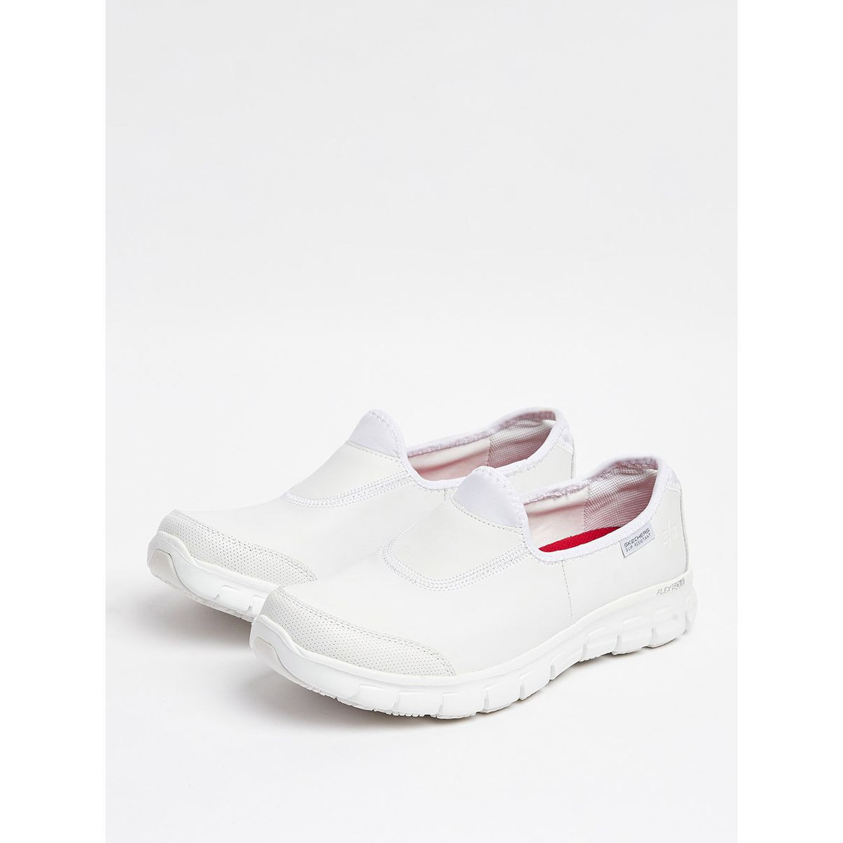 حذاء مريح سهل الارتداء من سكيتشرز-women-shoes-loafersandmoccasins-image-2